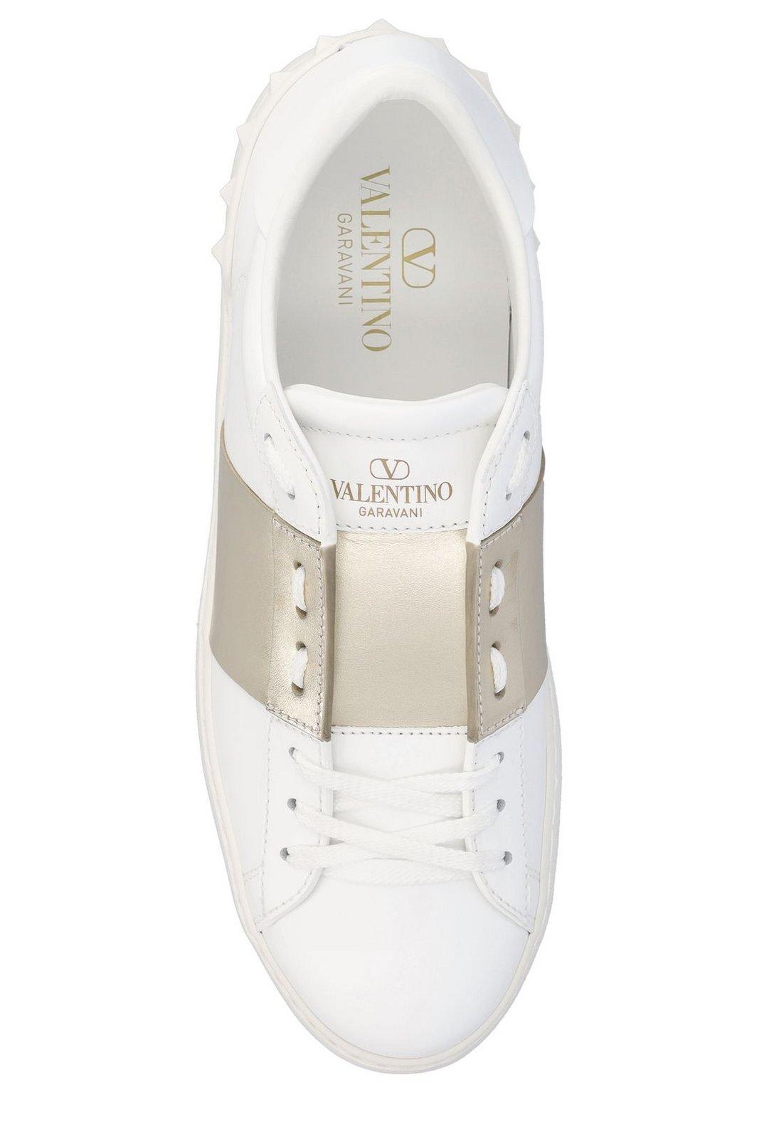 Shop Valentino Garavani Low-top Lace-up Sneakers In Bianco/platino/bianco