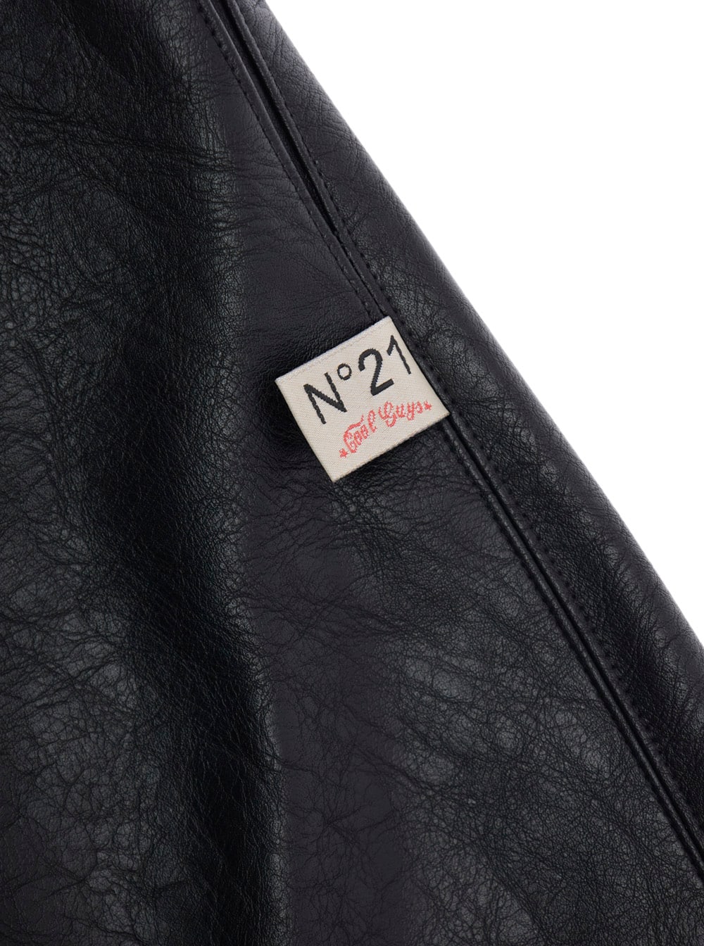 N°21 N2106an0432n21g88f0n900 In Black