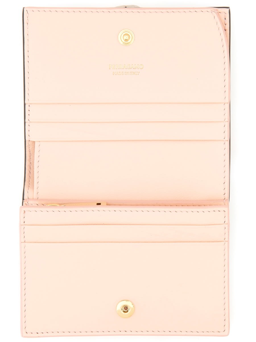 Shop Ferragamo Compact Hug Bicolor Wallet In Black