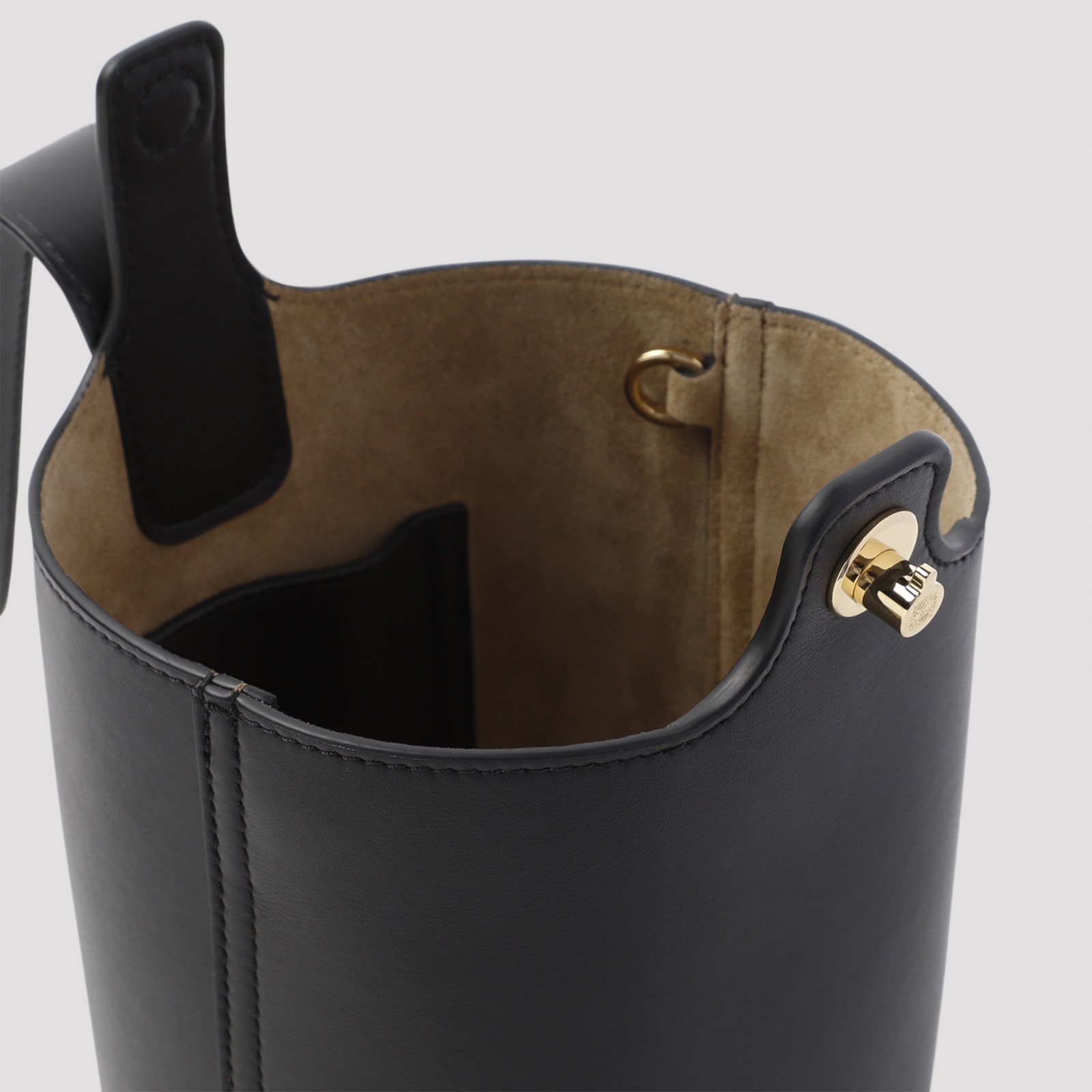 Loewe Pebble Mini Bucket Bag In Black
