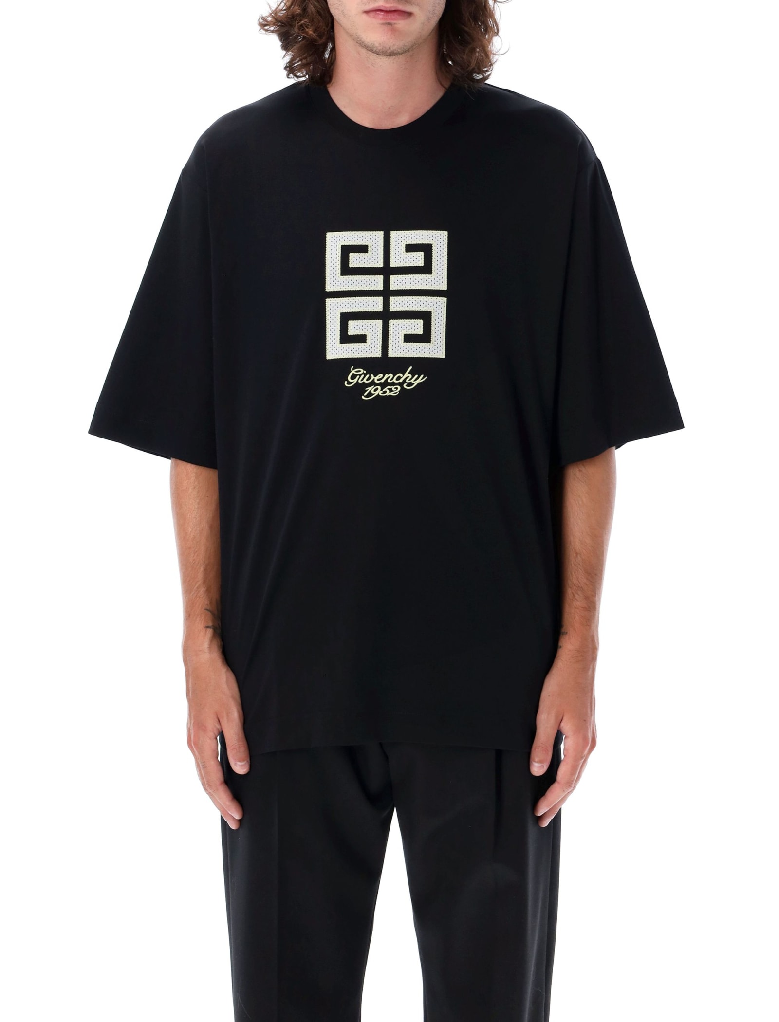 Shop Givenchy New Studio Fit T-shirt In Black