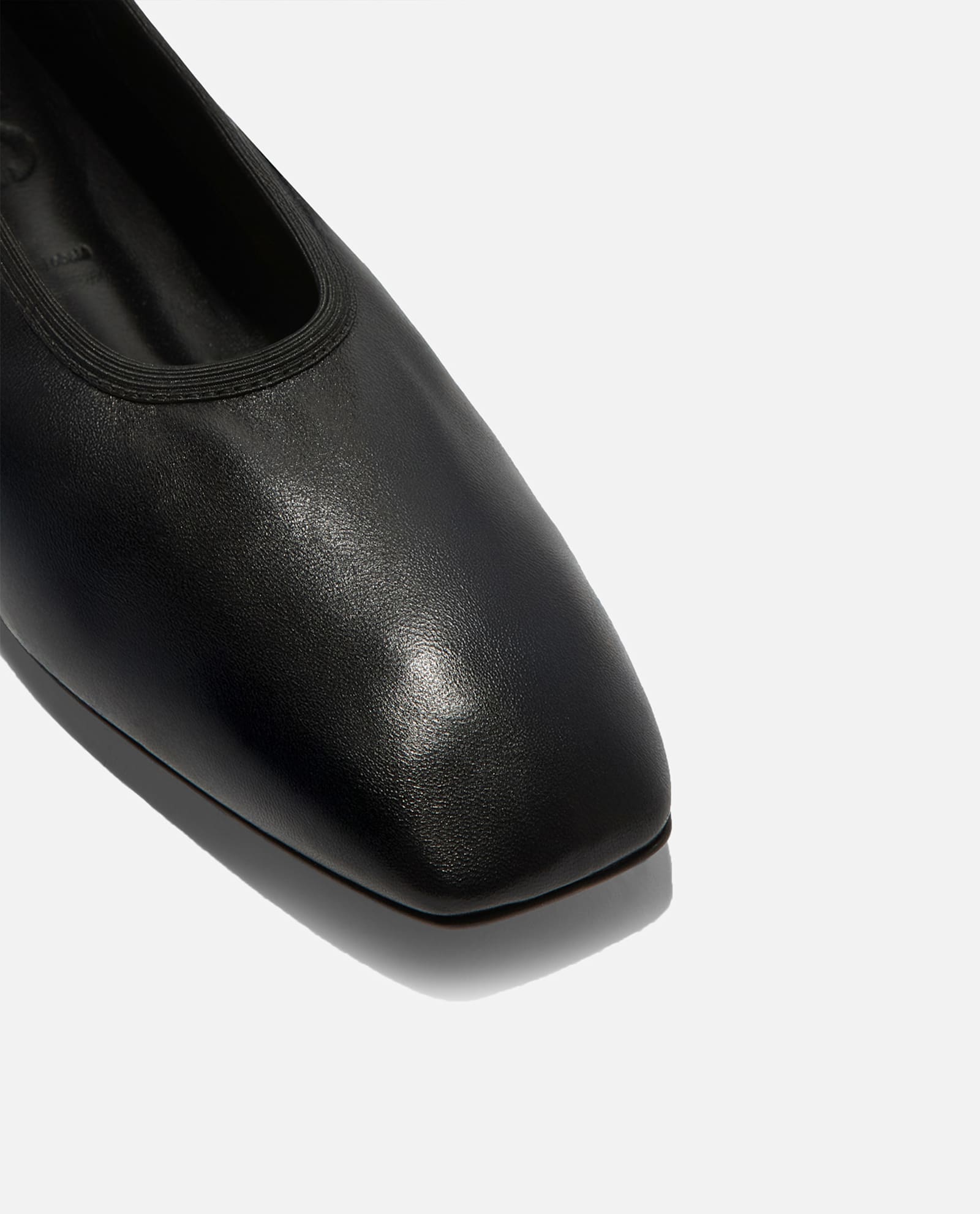Aeyde Black Nomi Ruched Ballerina Flats In Black