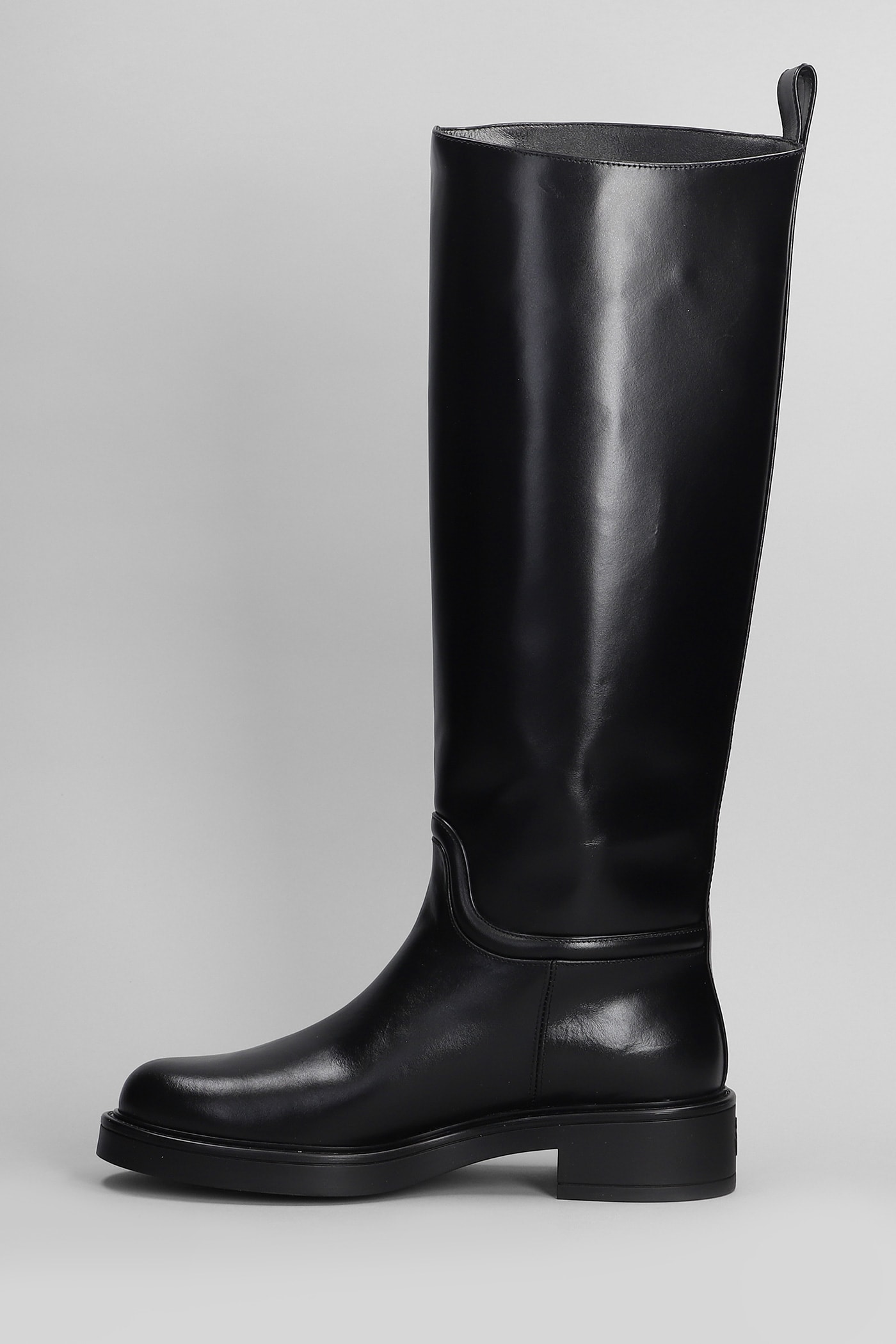 Shop Stuart Weitzman Celia Low Heels Boots In Black Leather