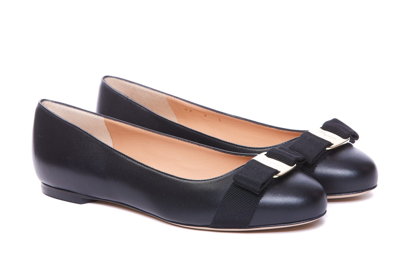 Shop Ferragamo Varina Ballets In Black