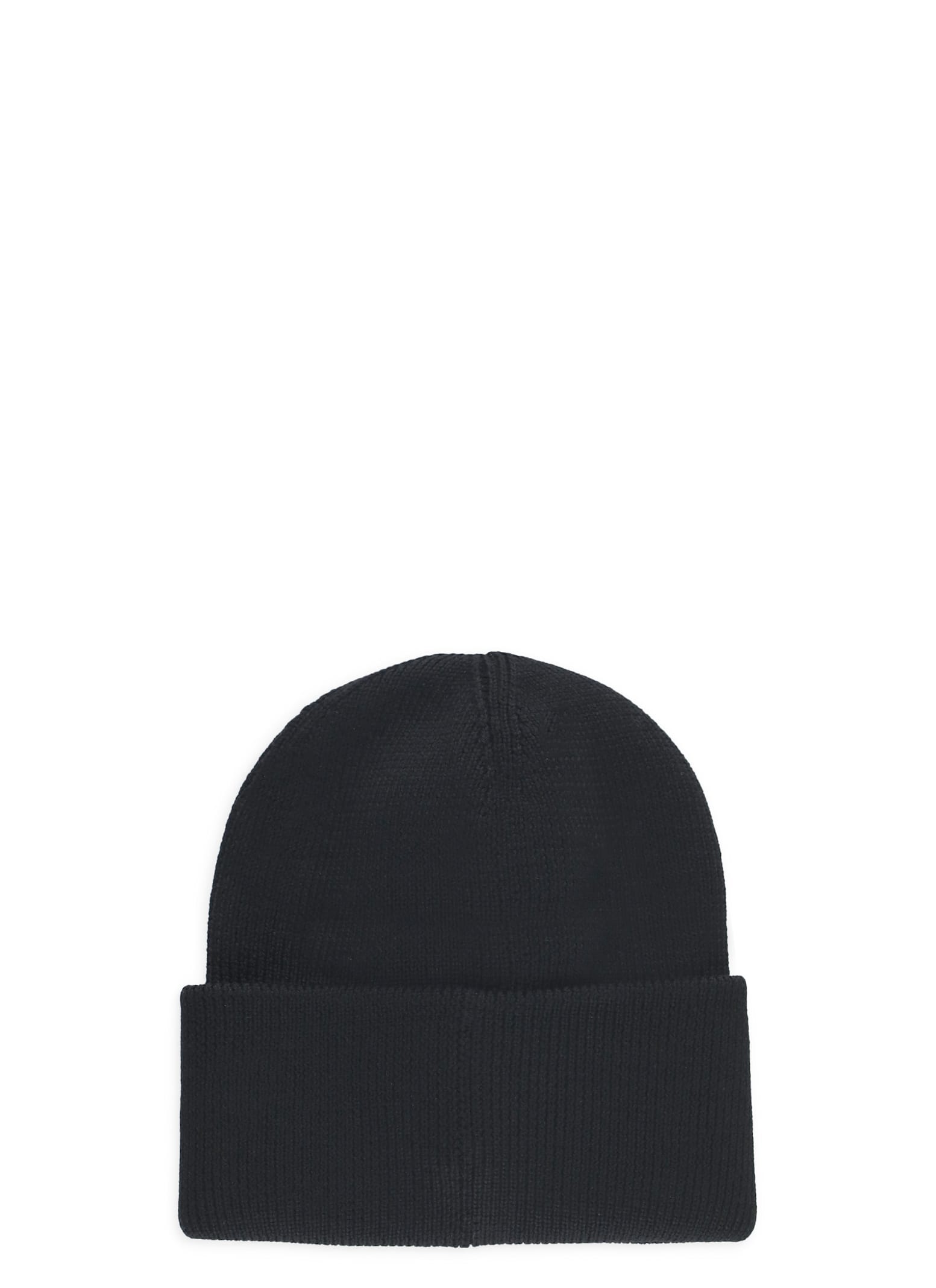 Canada Goose Ribbed Wool Beanie With Contrasting Logo Patch In Black