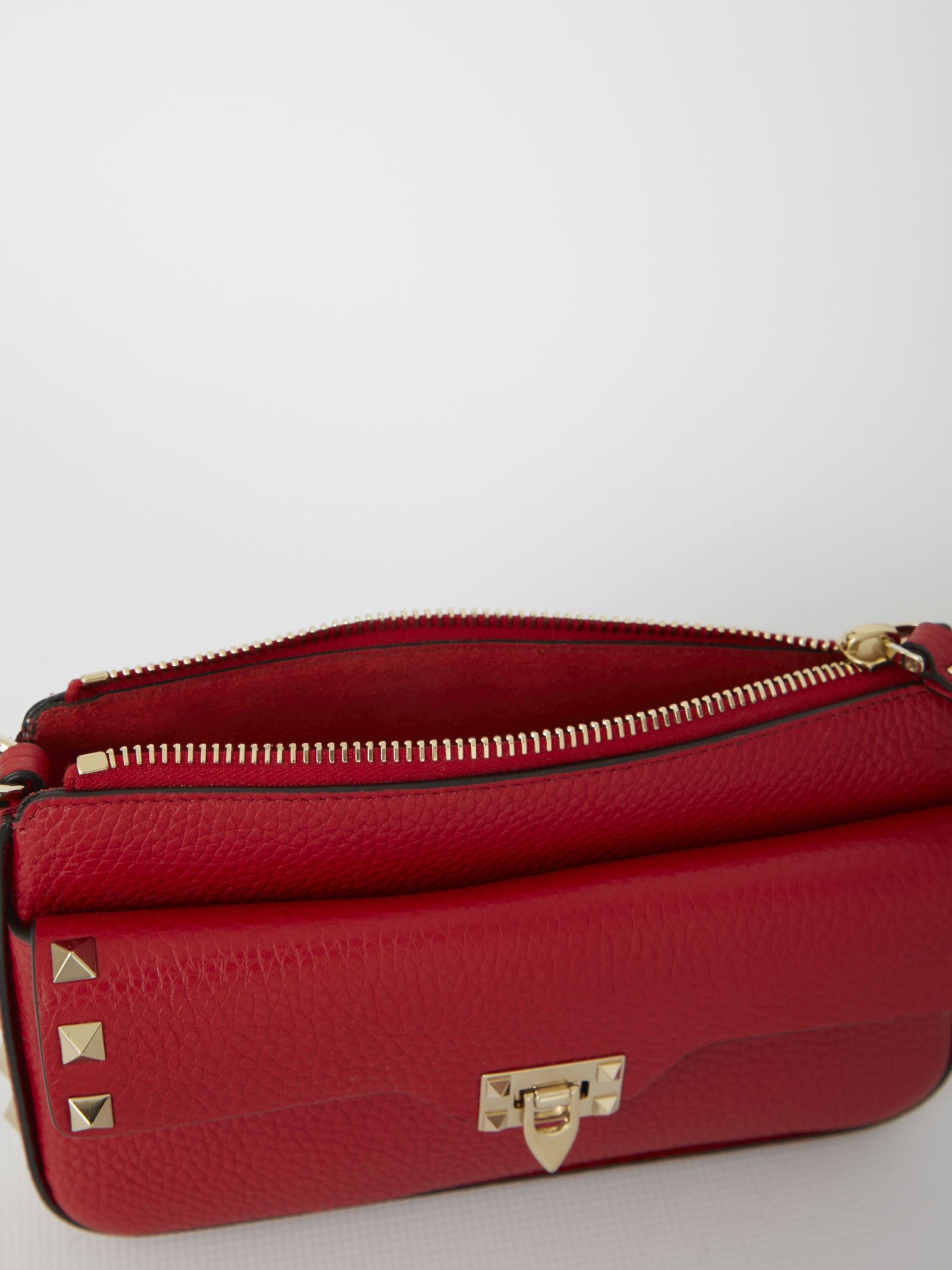 Valentino Garavani Rockstud clutch Red Leather ref.256460 - Joli