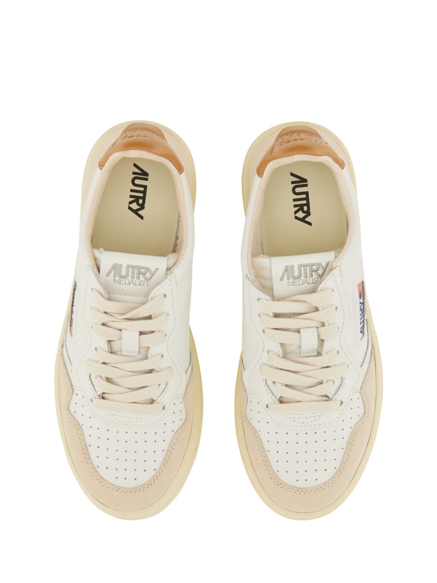 Autry Medalist Low Sneaker In Multi