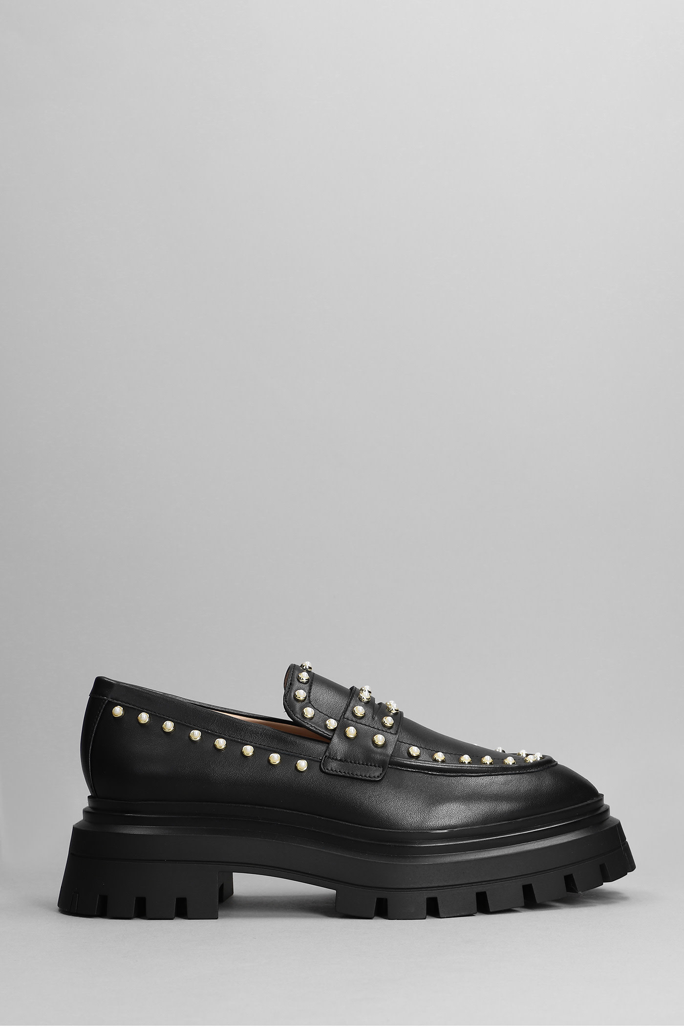 Stuart Weitzman Bedford Loafers In Black Leather