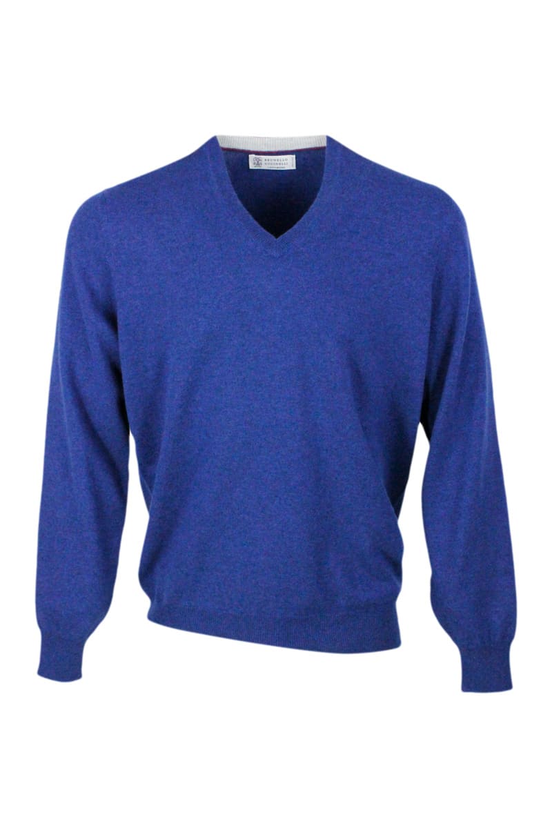 Brunello Cucinelli 100% Fine Cashmere V-neck Sweater With Contrasting Profile In Blu