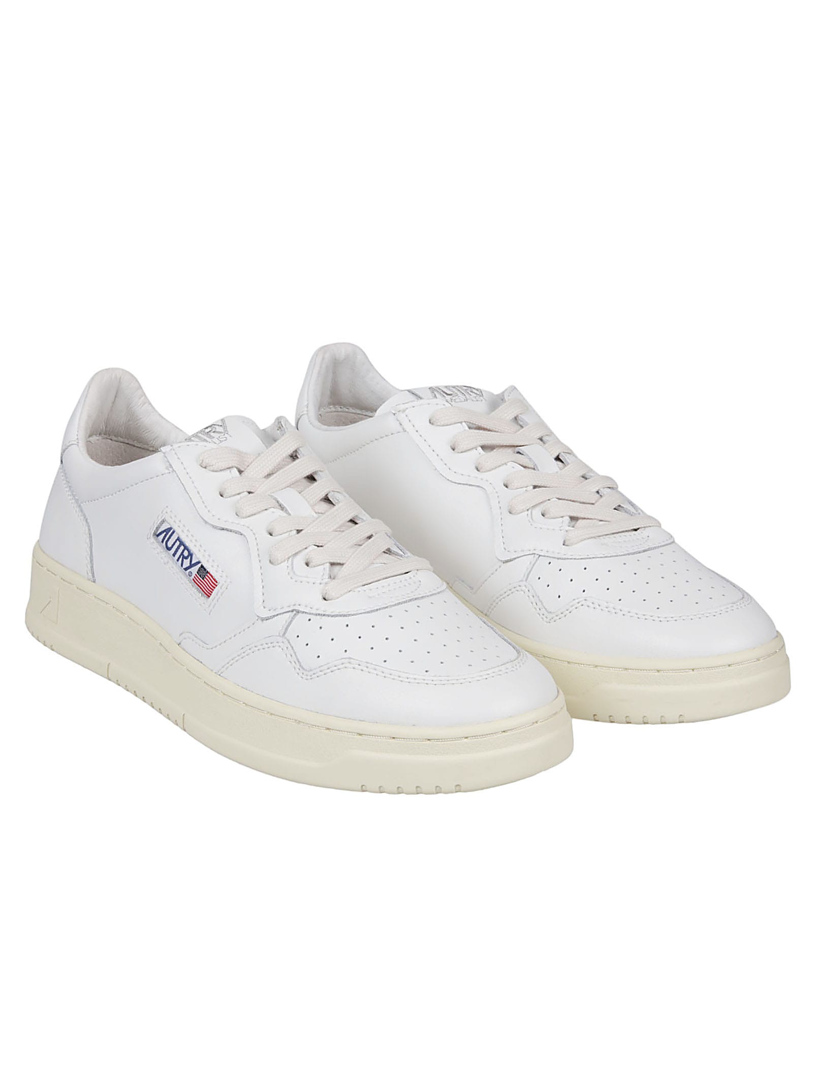 Autry Medalist Low Leather Sneakers In White