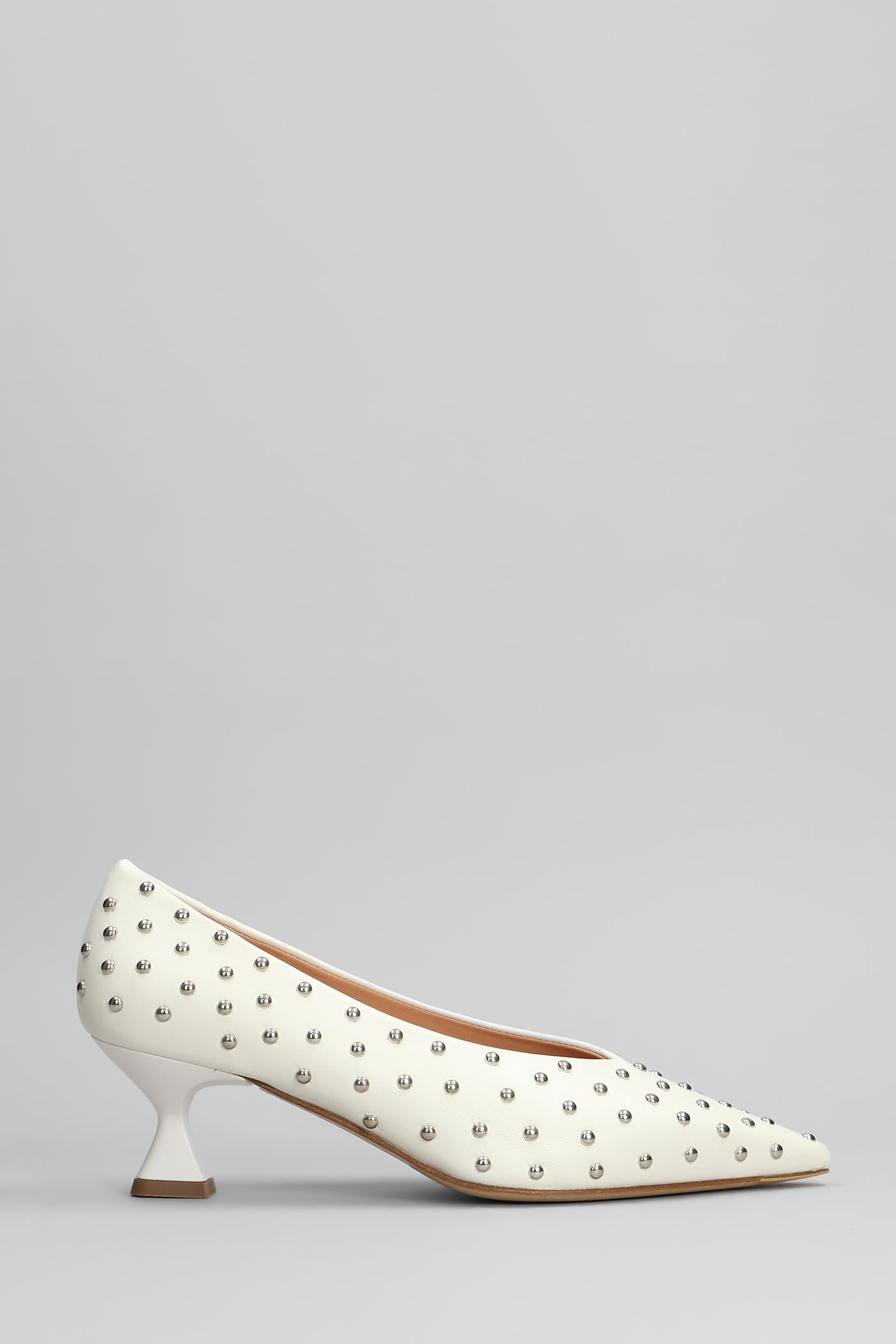 Pumps In White Leather