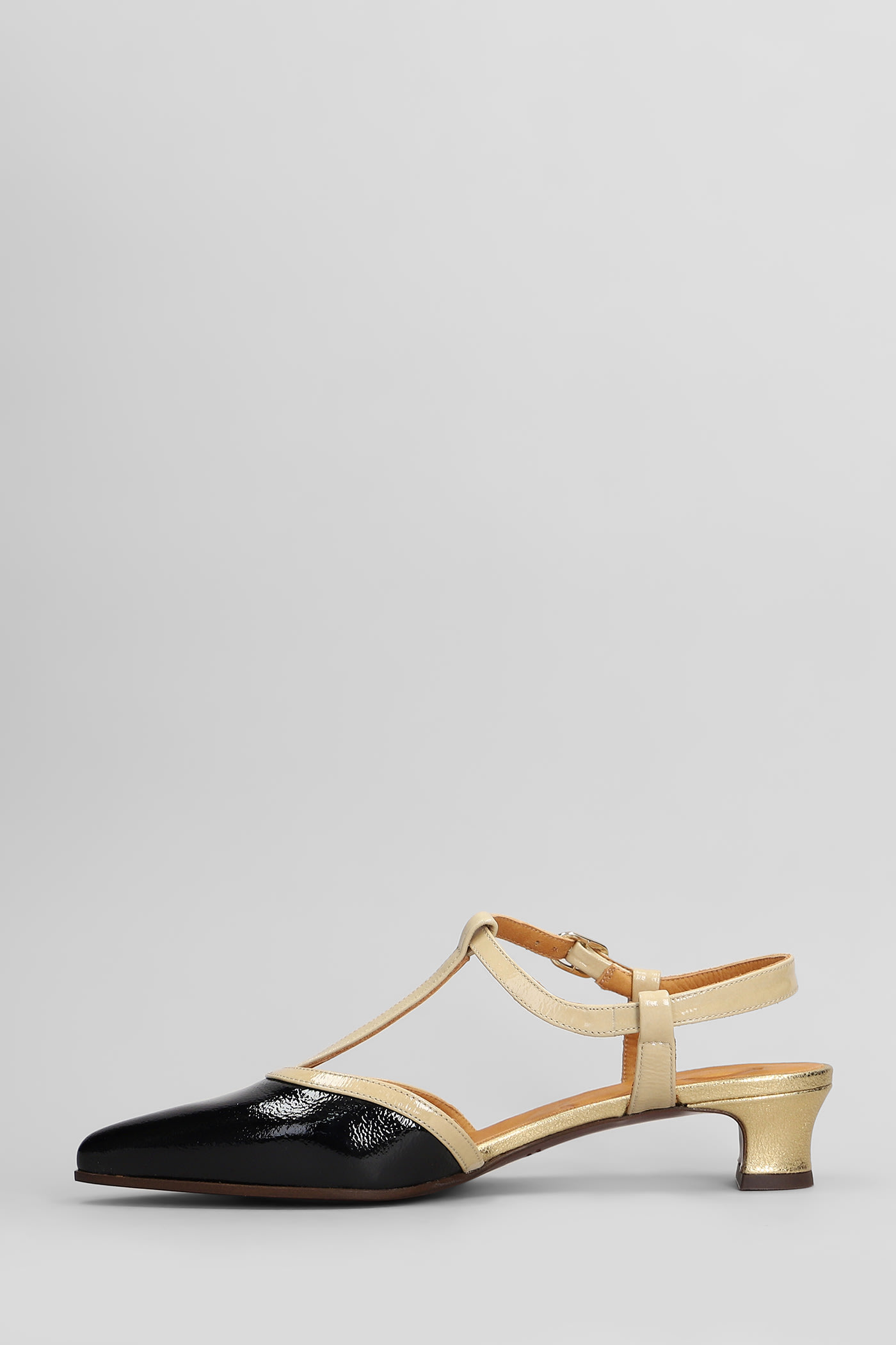 Chie Mihara Pumps In Black Patent Leather In Black