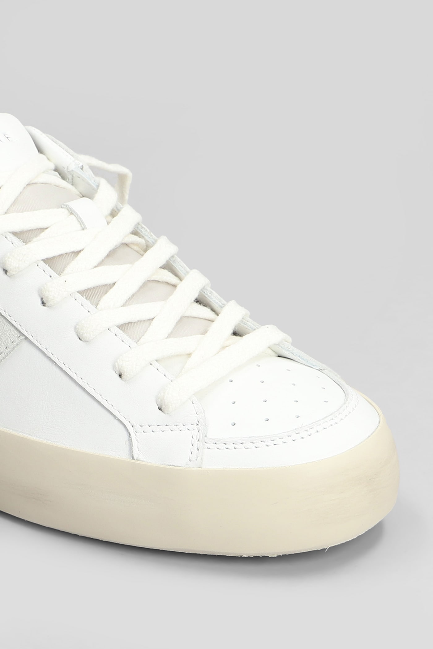 Date Hill Low Sneakers In White Suede And Leather In White/blu
