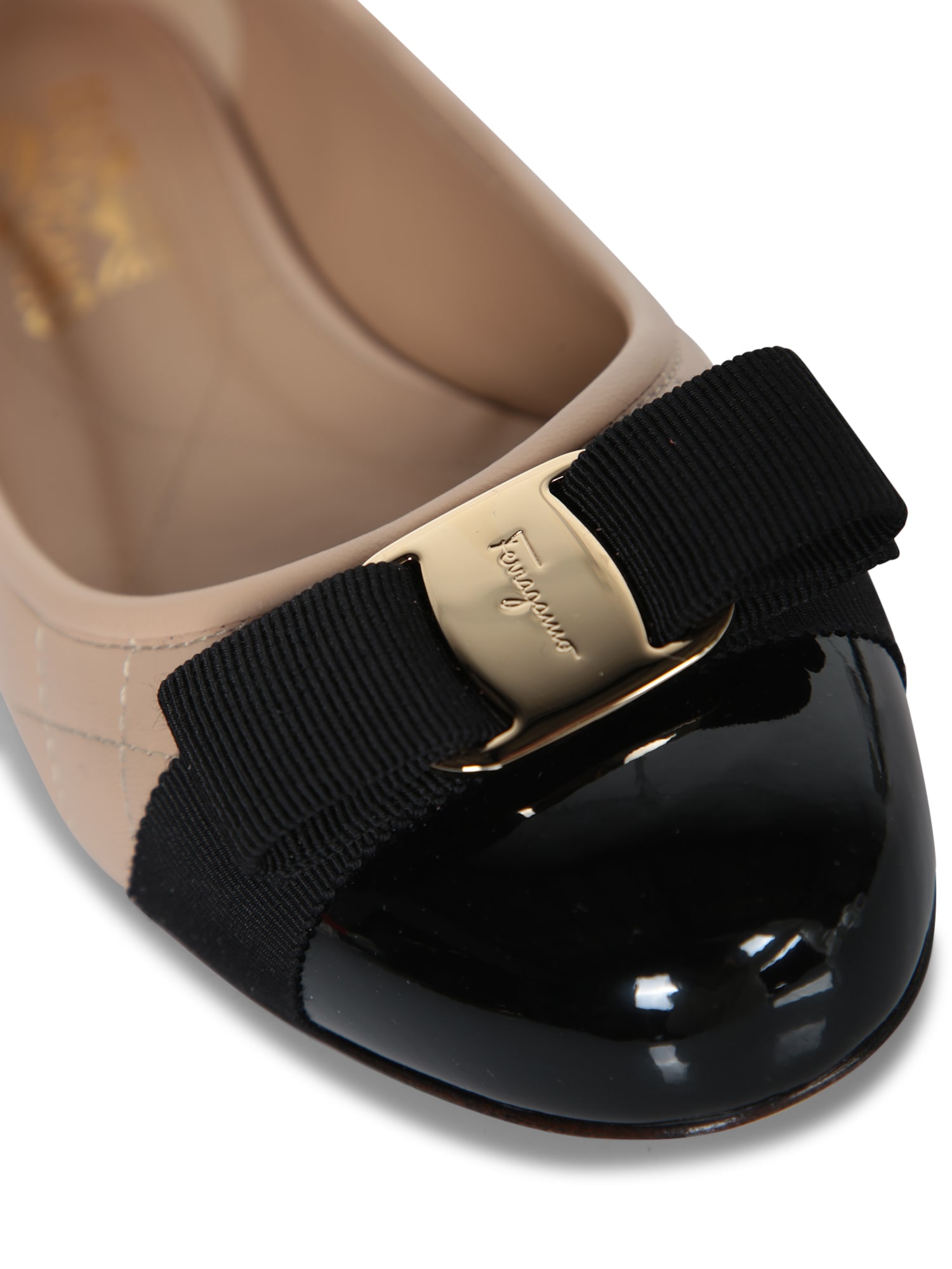 Ferragamo Varina Bow-embellished Quilted Smooth And Patent-leather Ballet Flats In Beige
