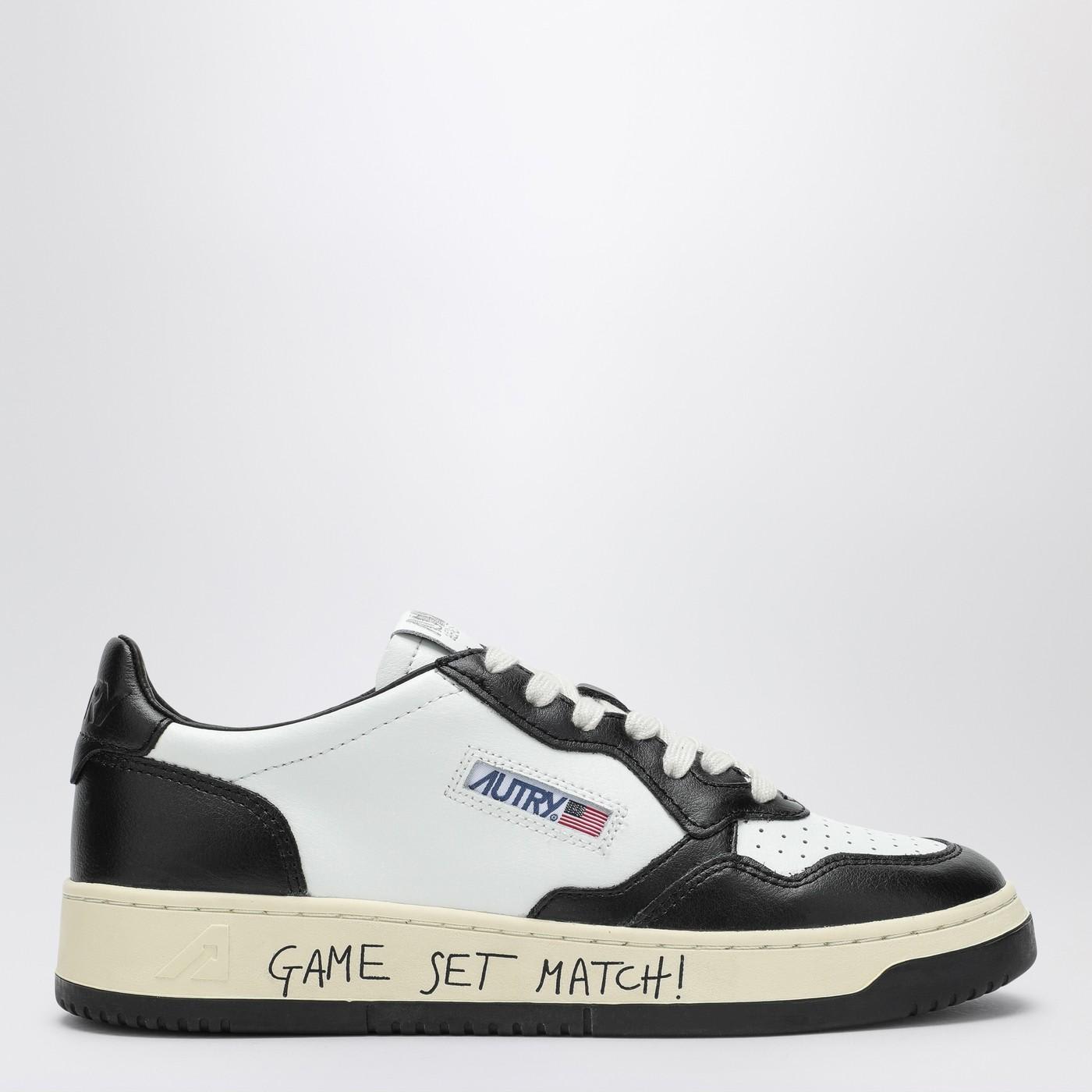 Shop Autry Medalist Trainer In White\/black Leather In Multicolour