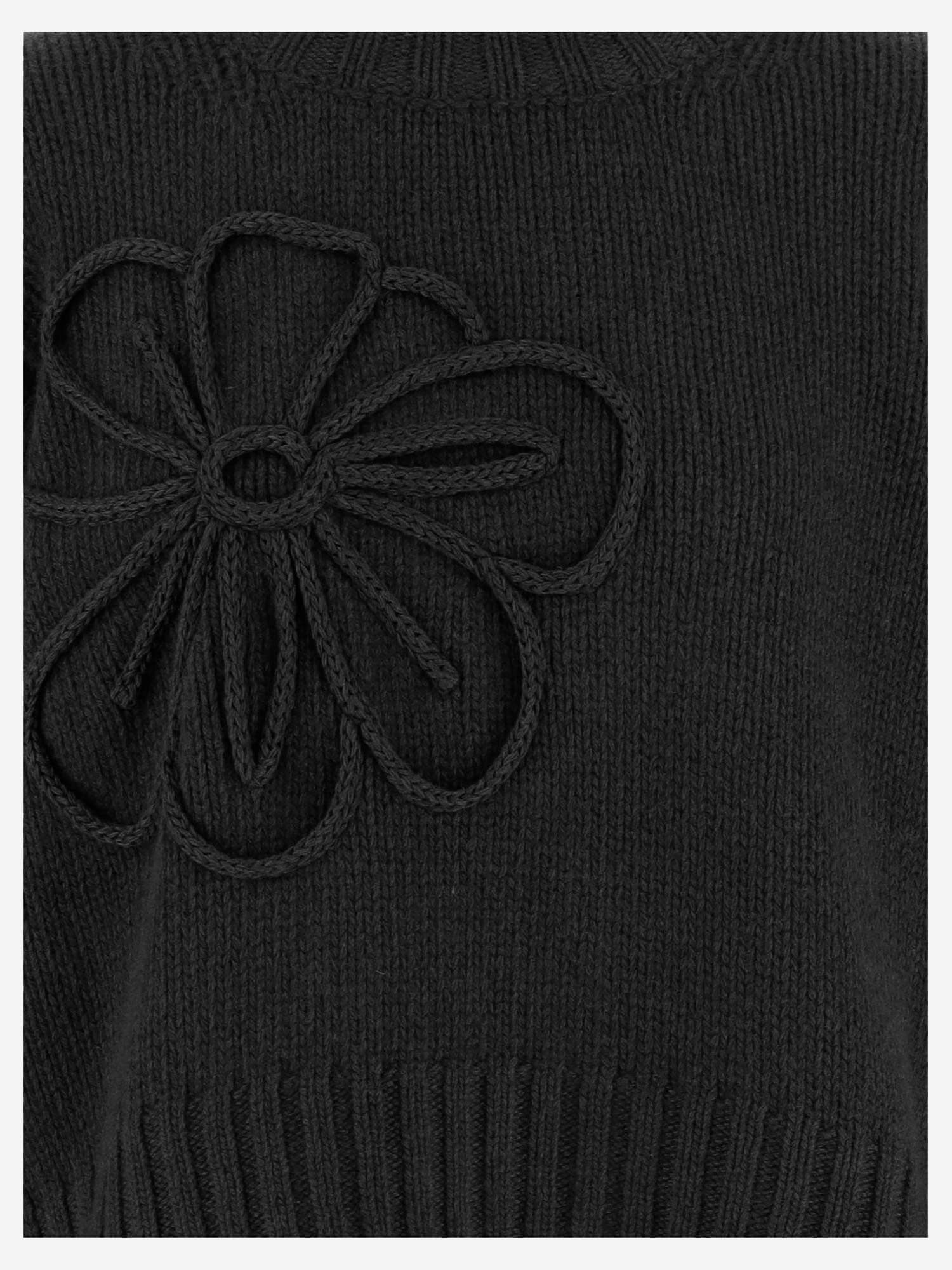 Bruno Manetti Flower-applique Sweater In Black