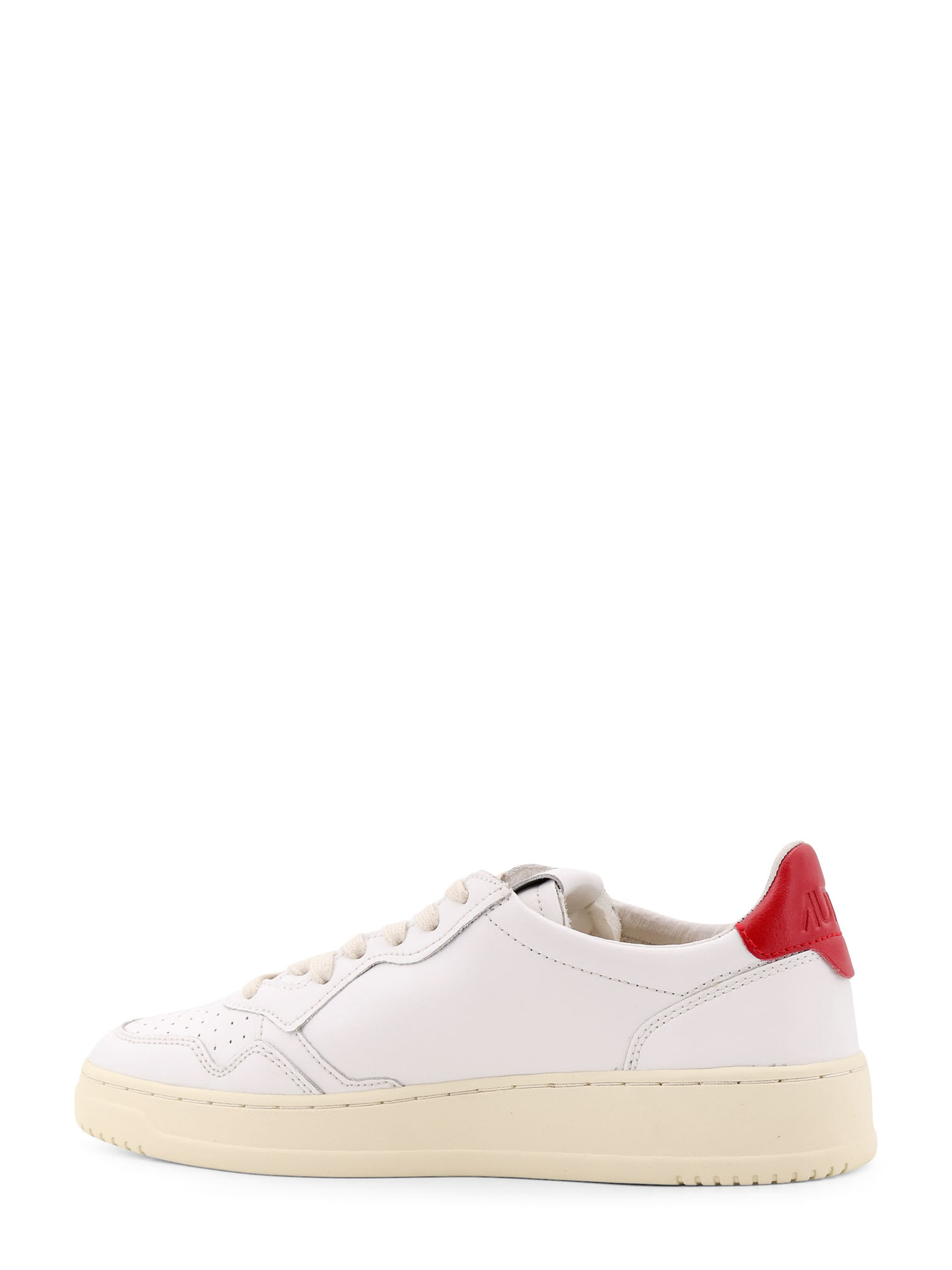 AUTRY MEDALIST LEATHER SNEAKERS WITH ICONIC LOGO DETAIL
