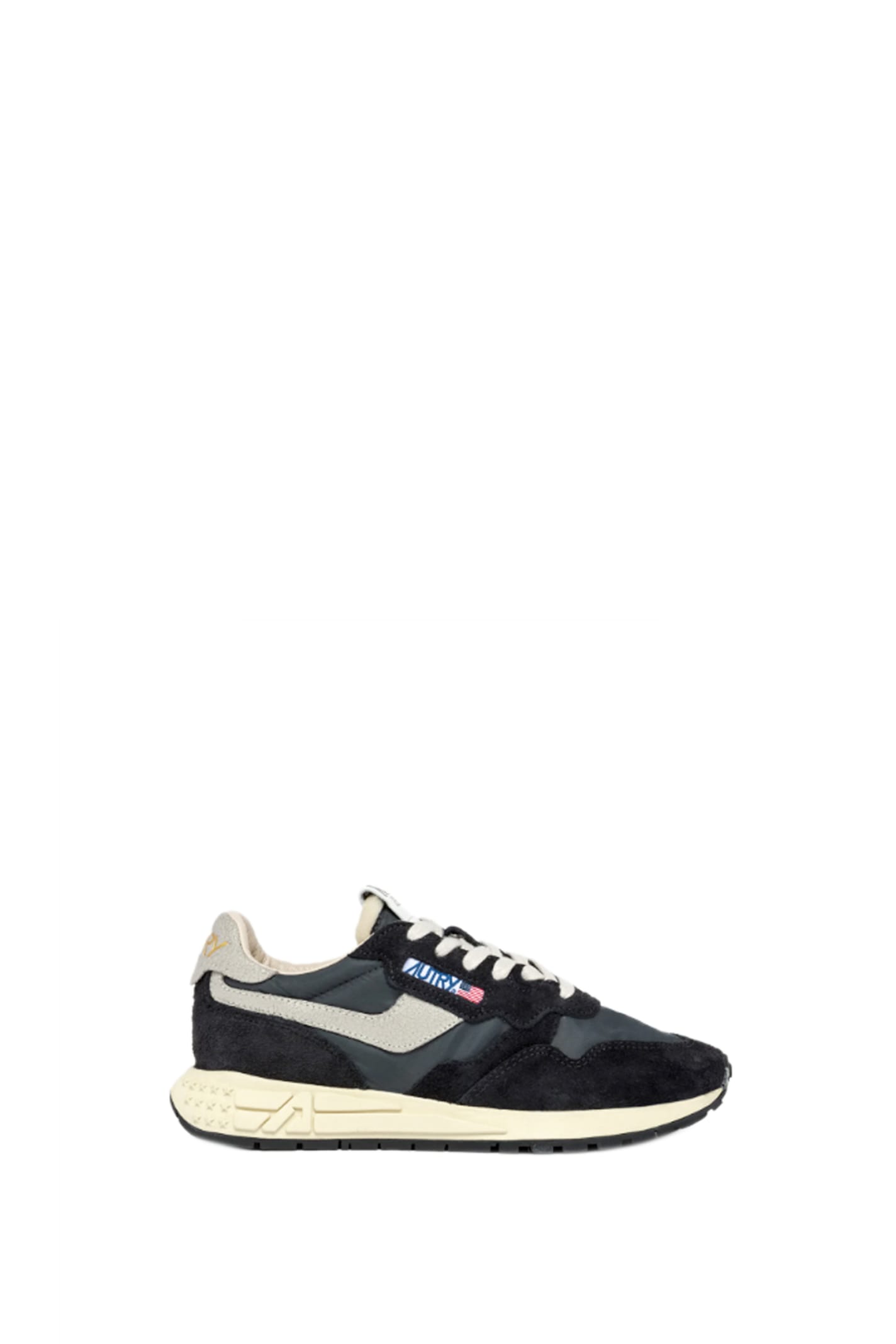 Shop Autry Reelwind Low Sneakers In Black