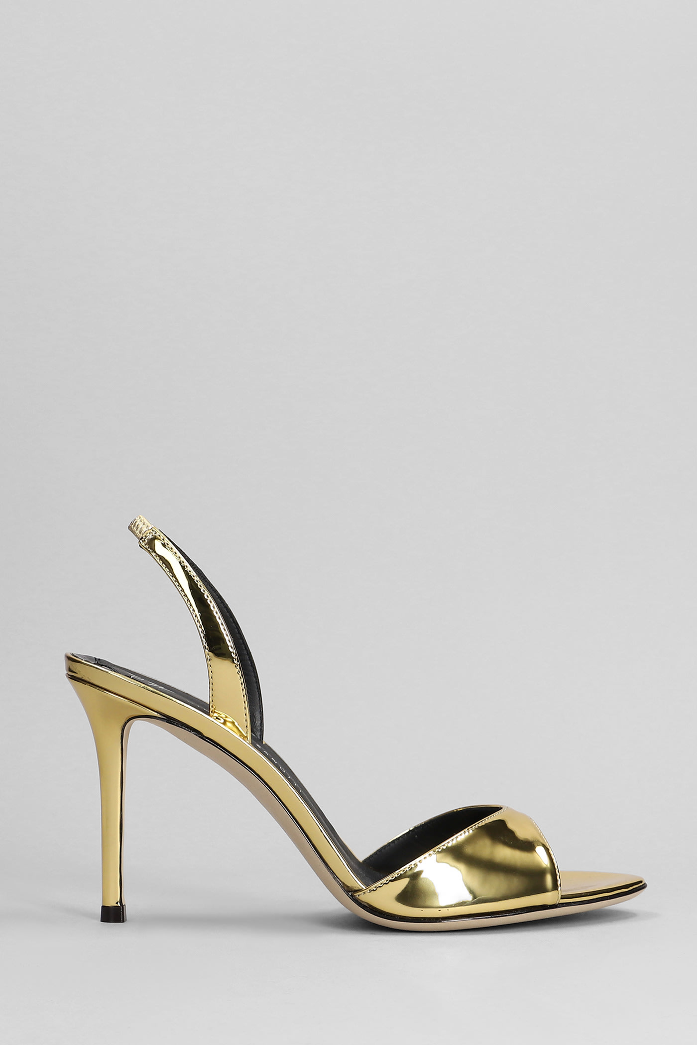 Giuseppe Zanotti Sandals In Gold Patent Leather