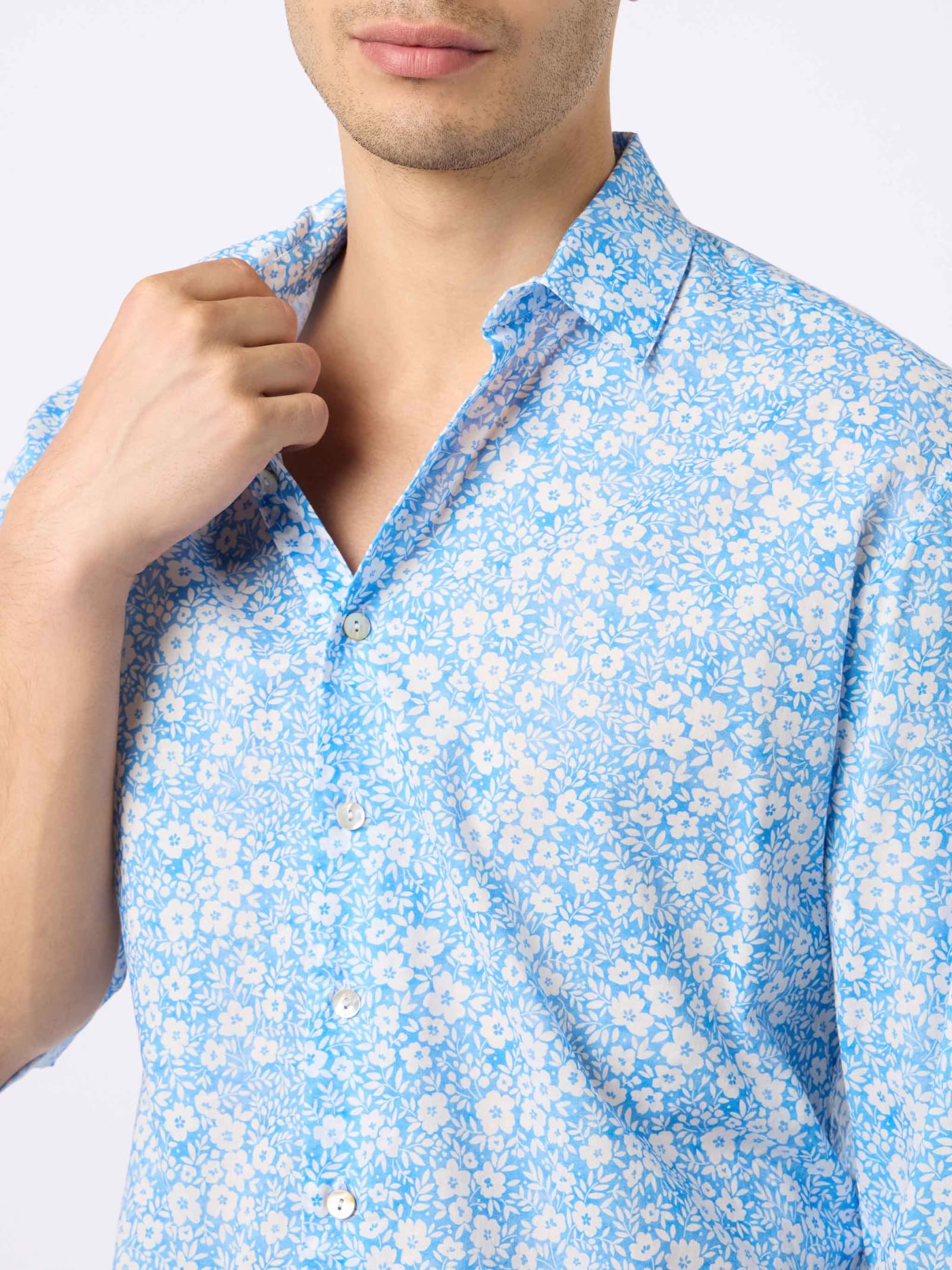 Mc2 Saint Barth Man Muslin Cotton Shirt Sikelia With Micro Flower Print In Sky