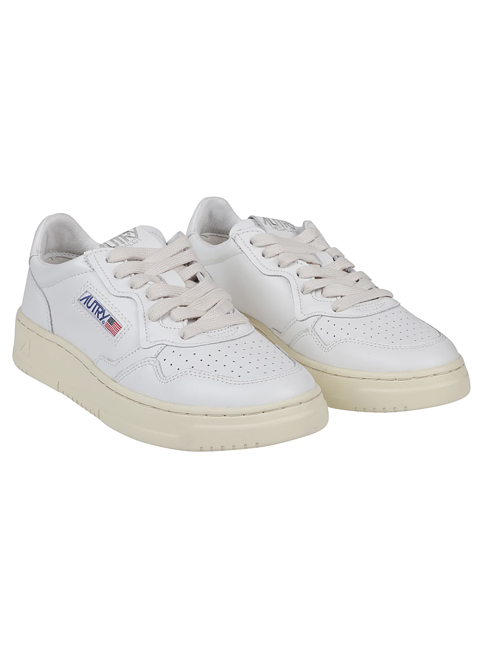 Autry Medalist Low Sneakers In White Leather In White
