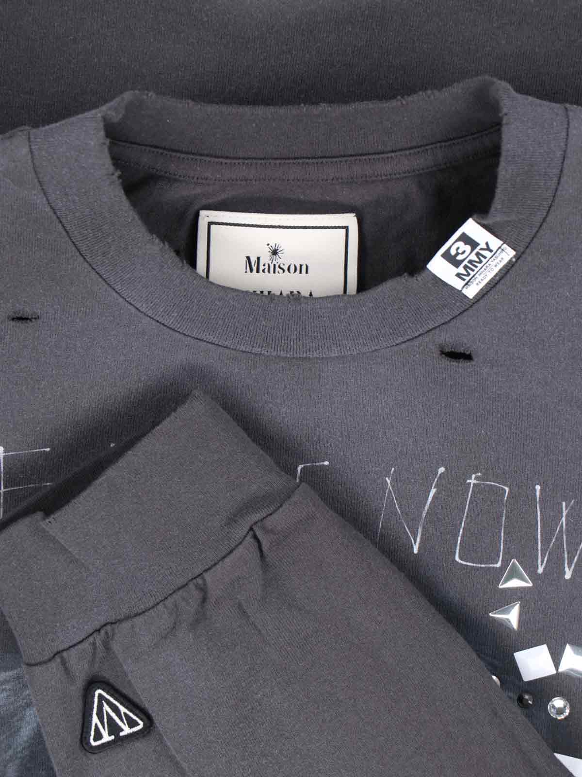 Miharayasuhiro Maison Mihara Yasuhiro Distressed Graphic T-shirt With Logo Patches And Embellishments In Black