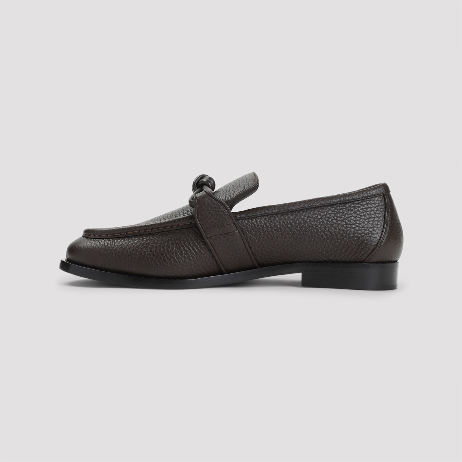Bottega Veneta Knot Detail Round Toe Textured Leather Loafers In Brown