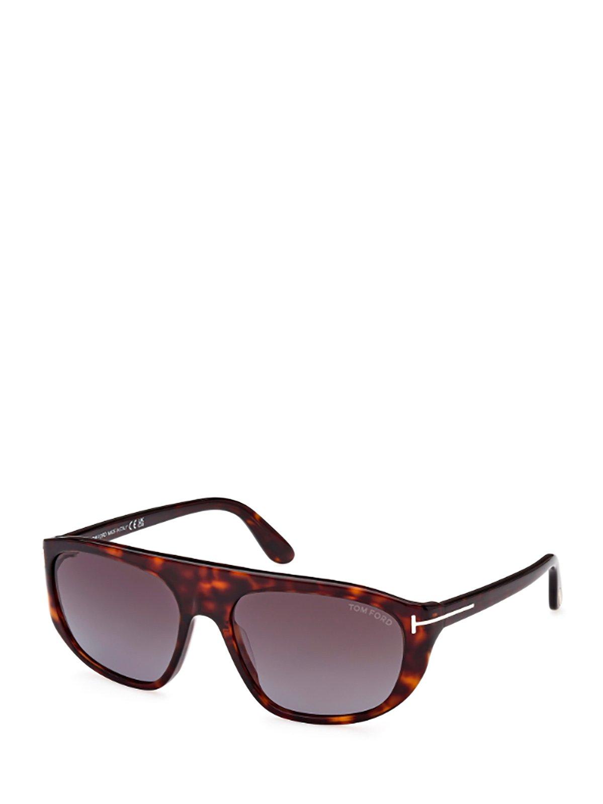 Shop Tom Ford Rectangle Framed Sunglasses In 52b