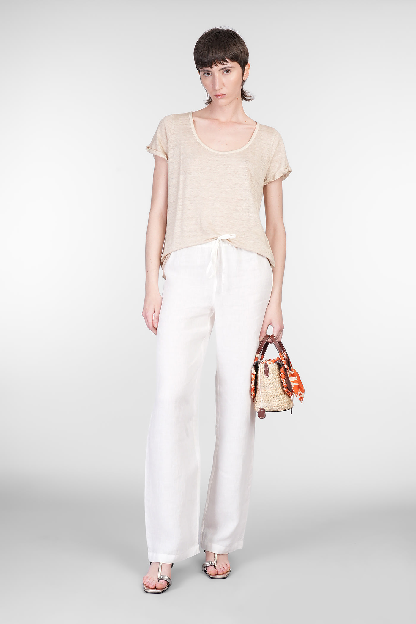 120% Lino Relaxed White Linen T-shirt With Scoop Neckline