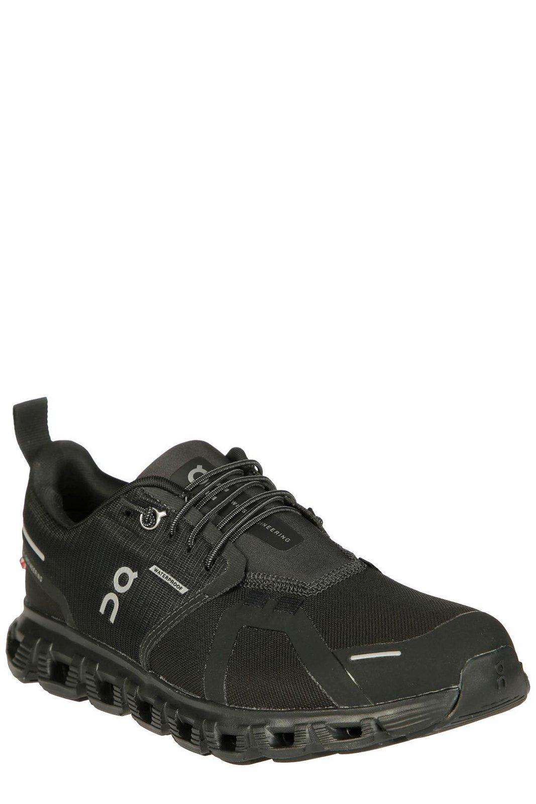 On Cloud 6 Wp Low-top Sneakers In Black
