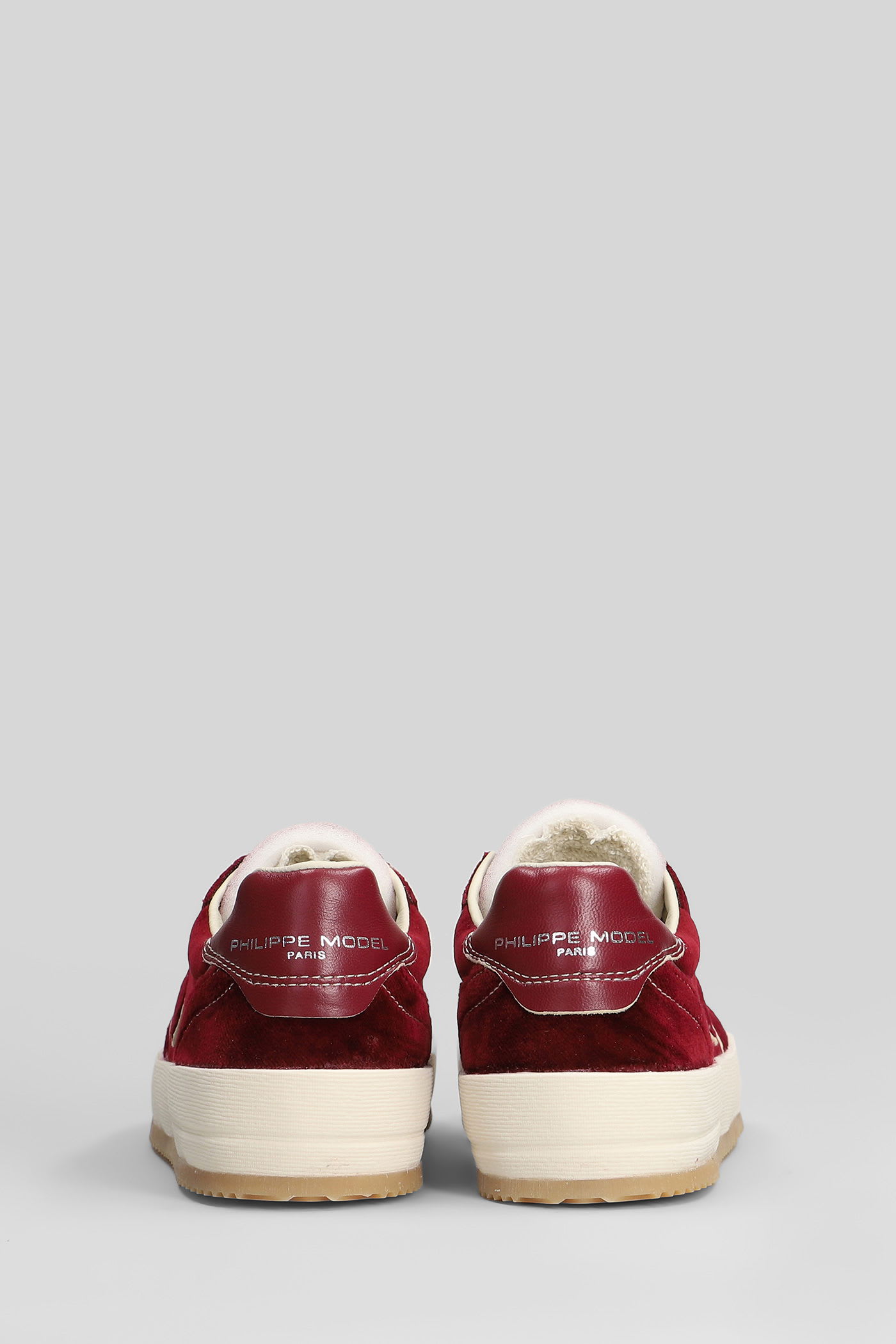 Philippe Model Nice Low Sneakers In Bordeaux Velvet In Burgundy