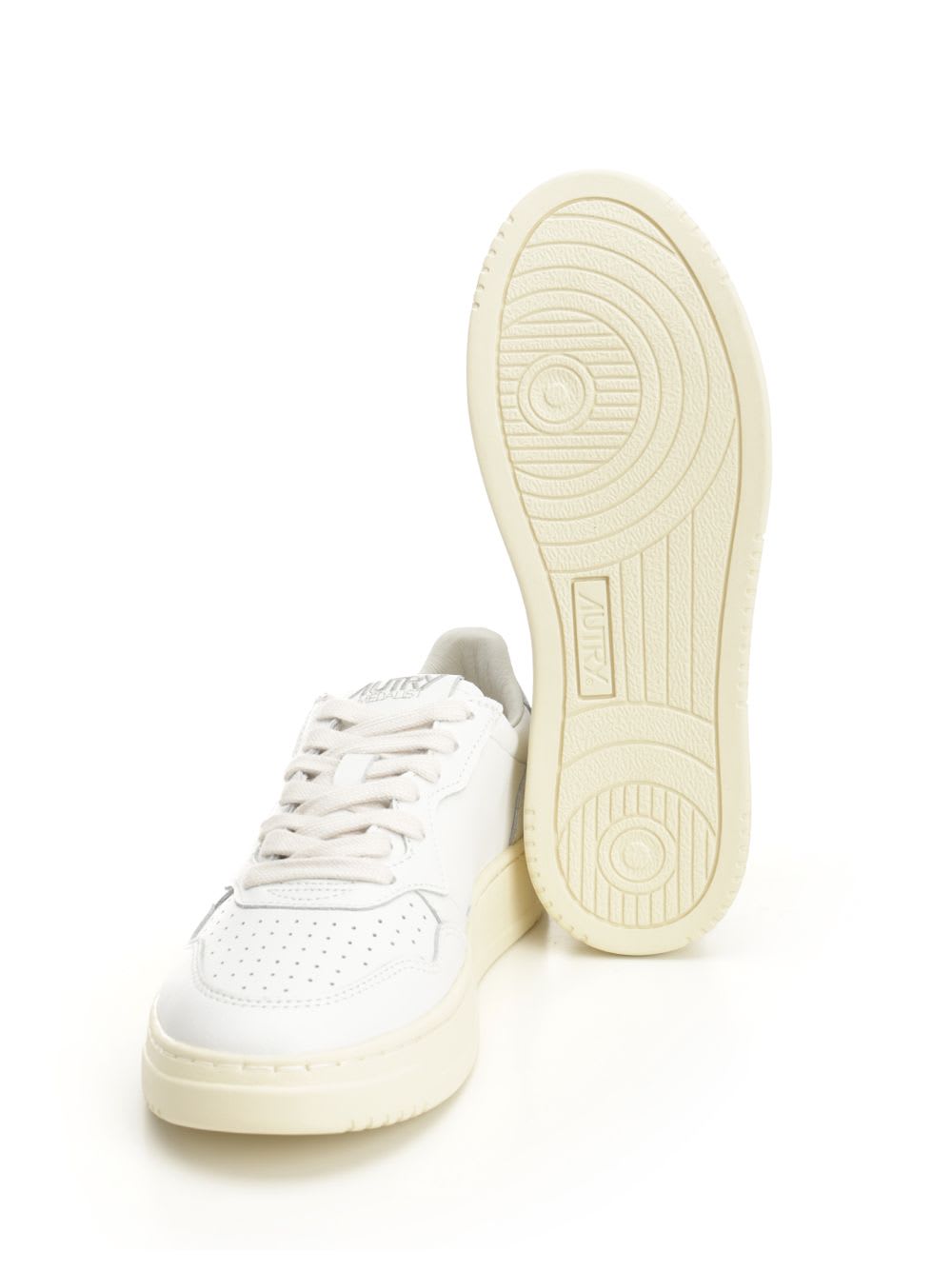 Autry Medalist Low-top Sneakers In White
