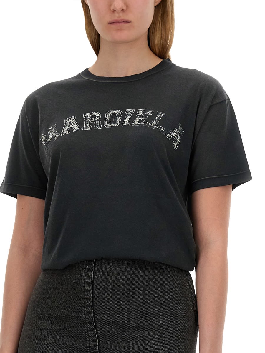 Shop Maison Margiela T-shirt With Logo In Black