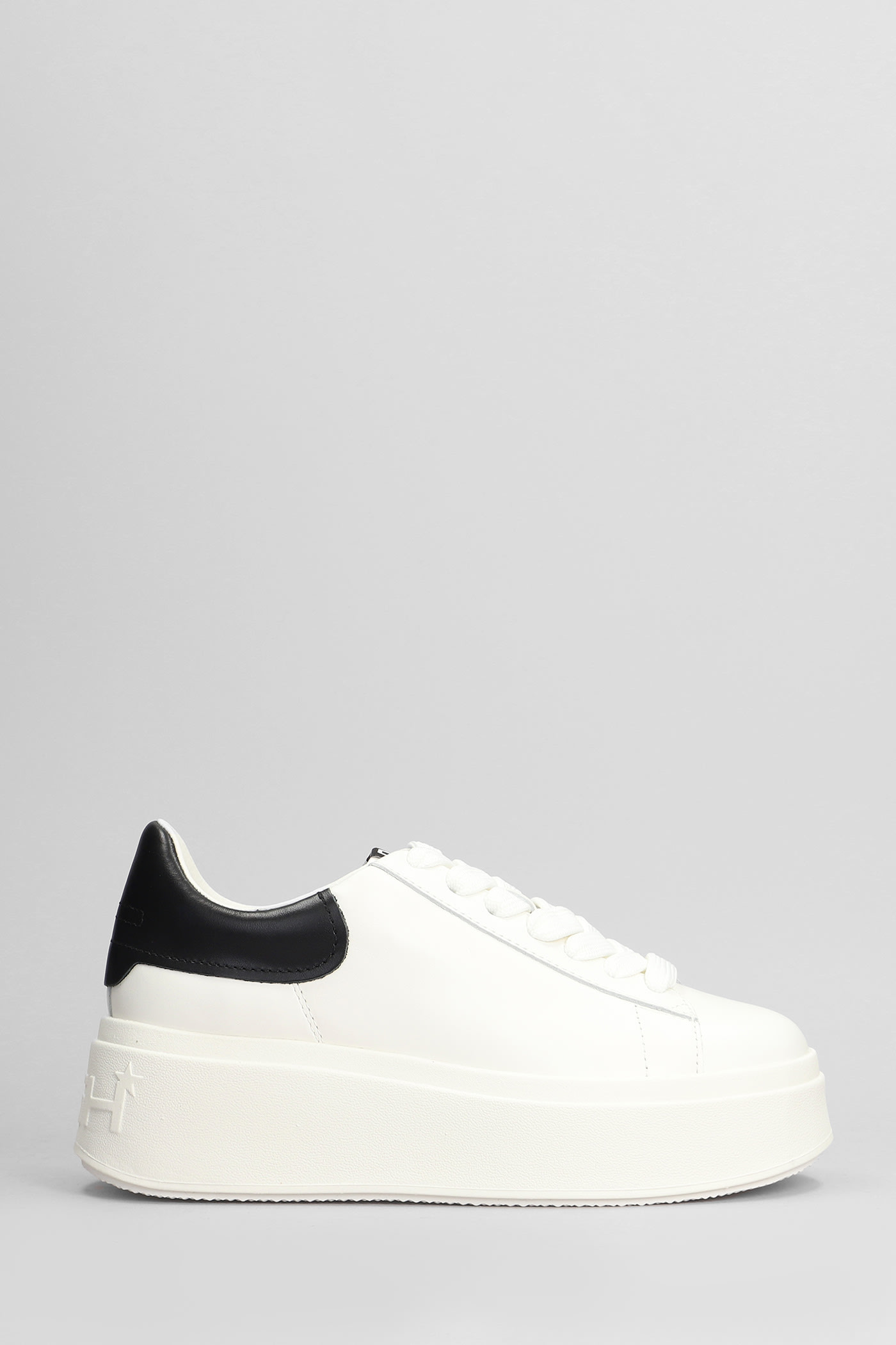 Moby Sneakers In White Leather