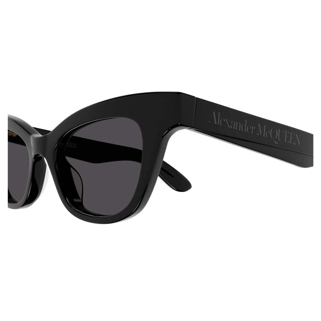 Shop Alexander Mcqueen Am0381s 001 Sunglasses In Nero