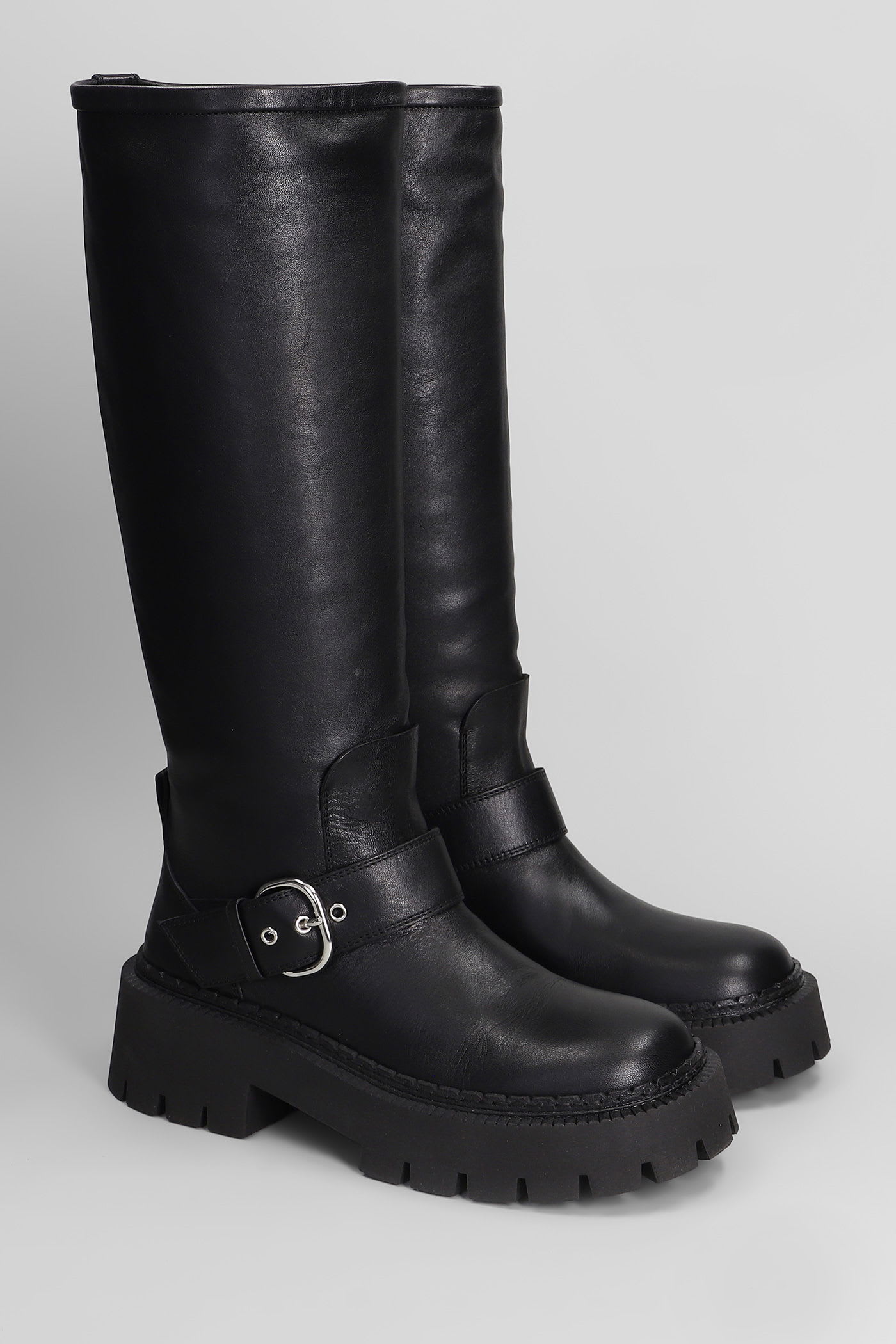Vic Matie Etna 101 Low Heels Boots In Black Leather In Black