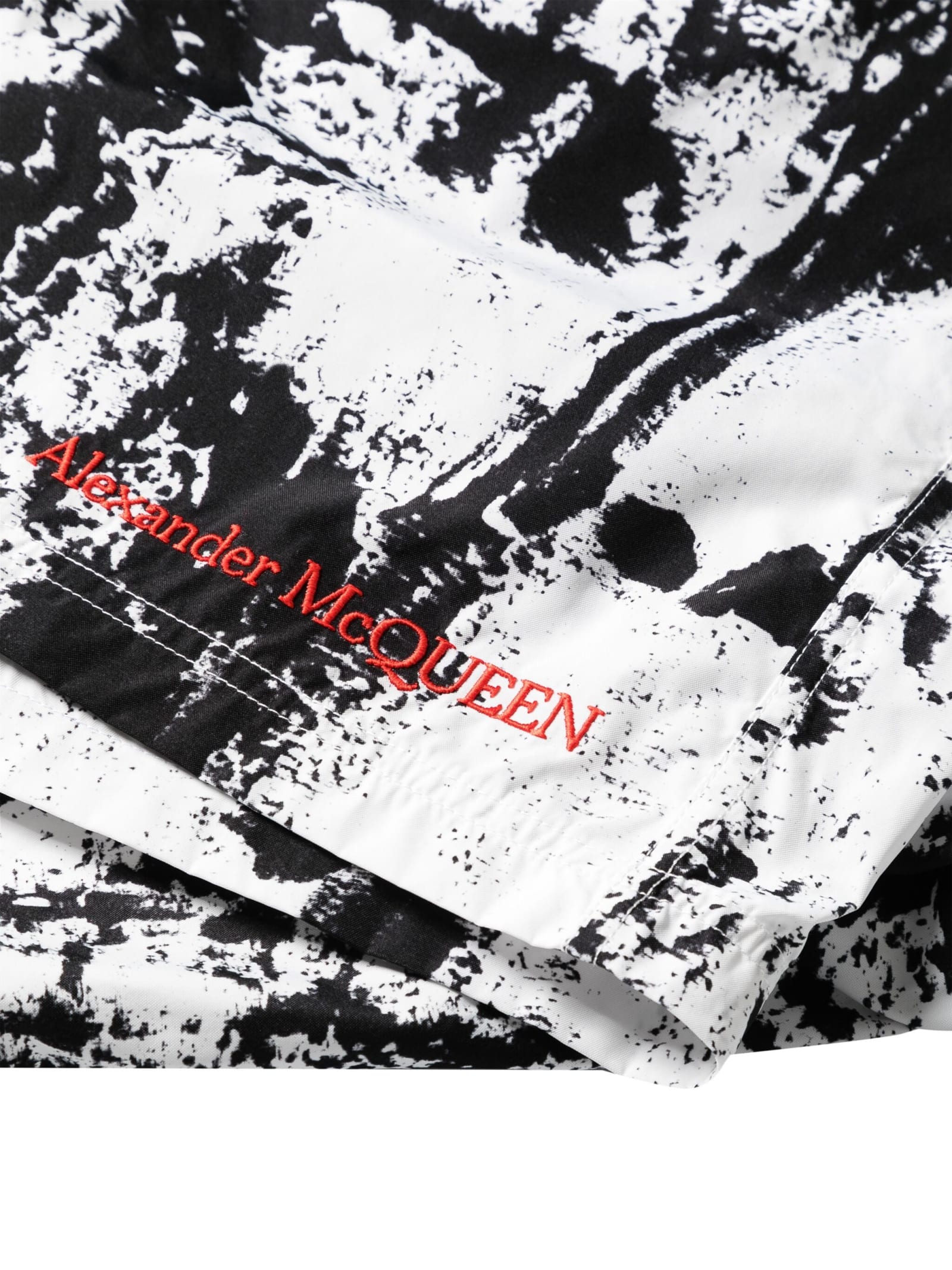 Shop Alexander Mcqueen Sw Fold Print El In White Black