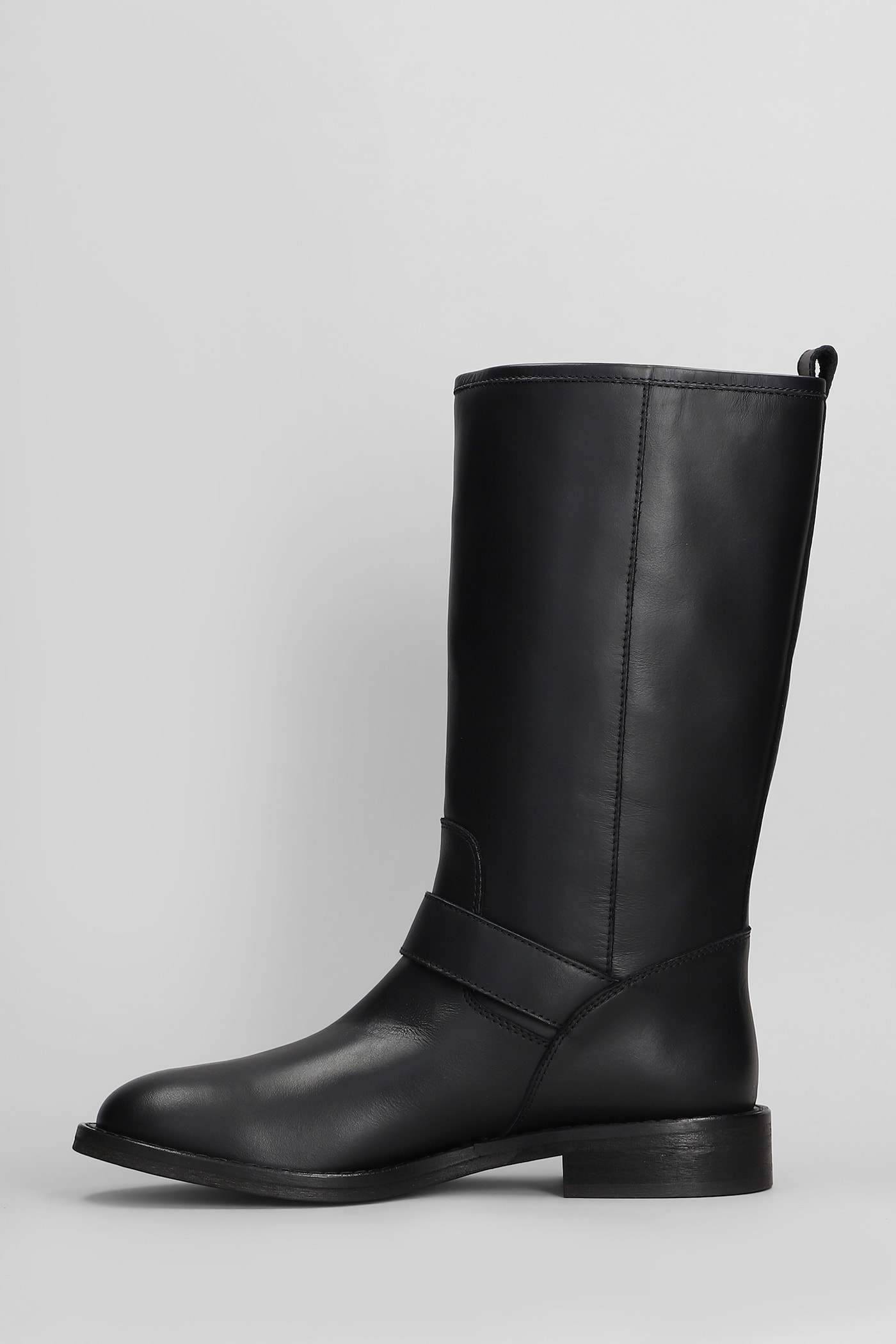 Shop Via Roma 15 Low Heels Ankle Boots In Black Leather