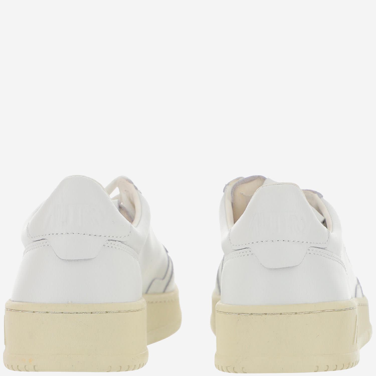 Shop Autry Low Medalist Sneakers In Wht/wht