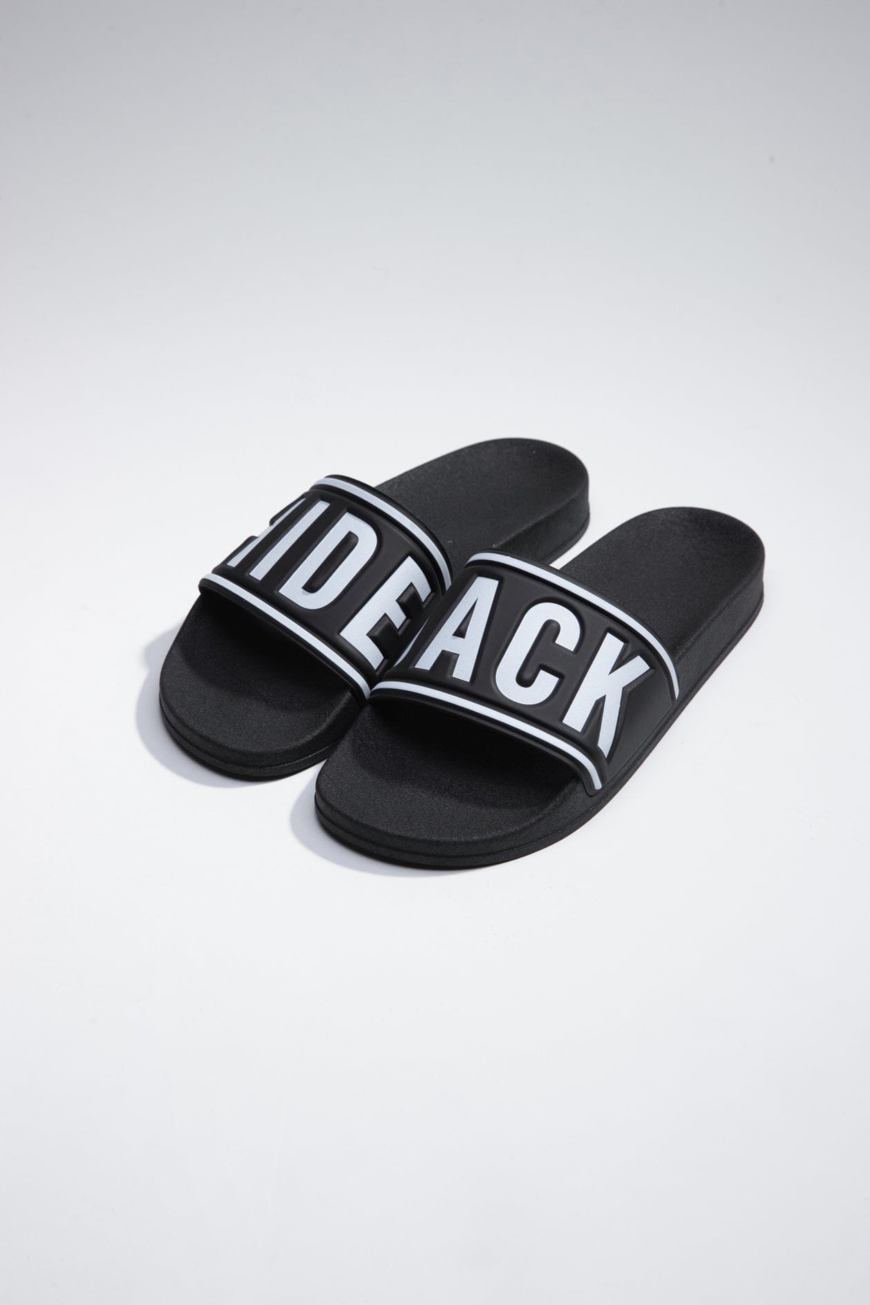 Hide 
Jack Pool Slides Black