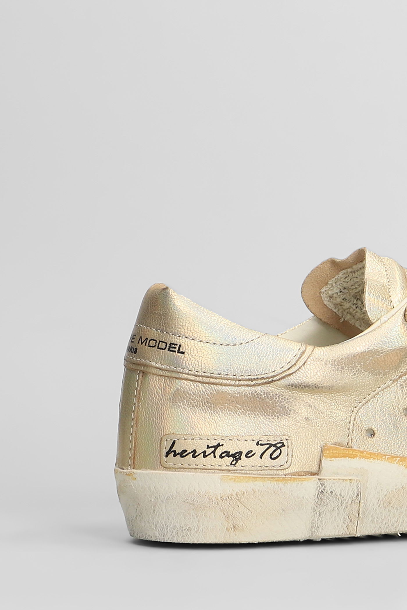 Philippe Model Prsx Low Sneakers In Gold Leather In Gold