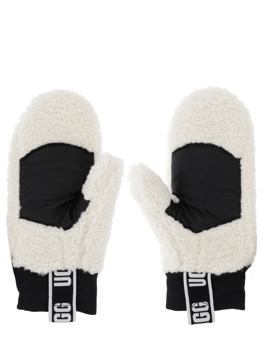 Ugg Fluff Fleece Knobs In White