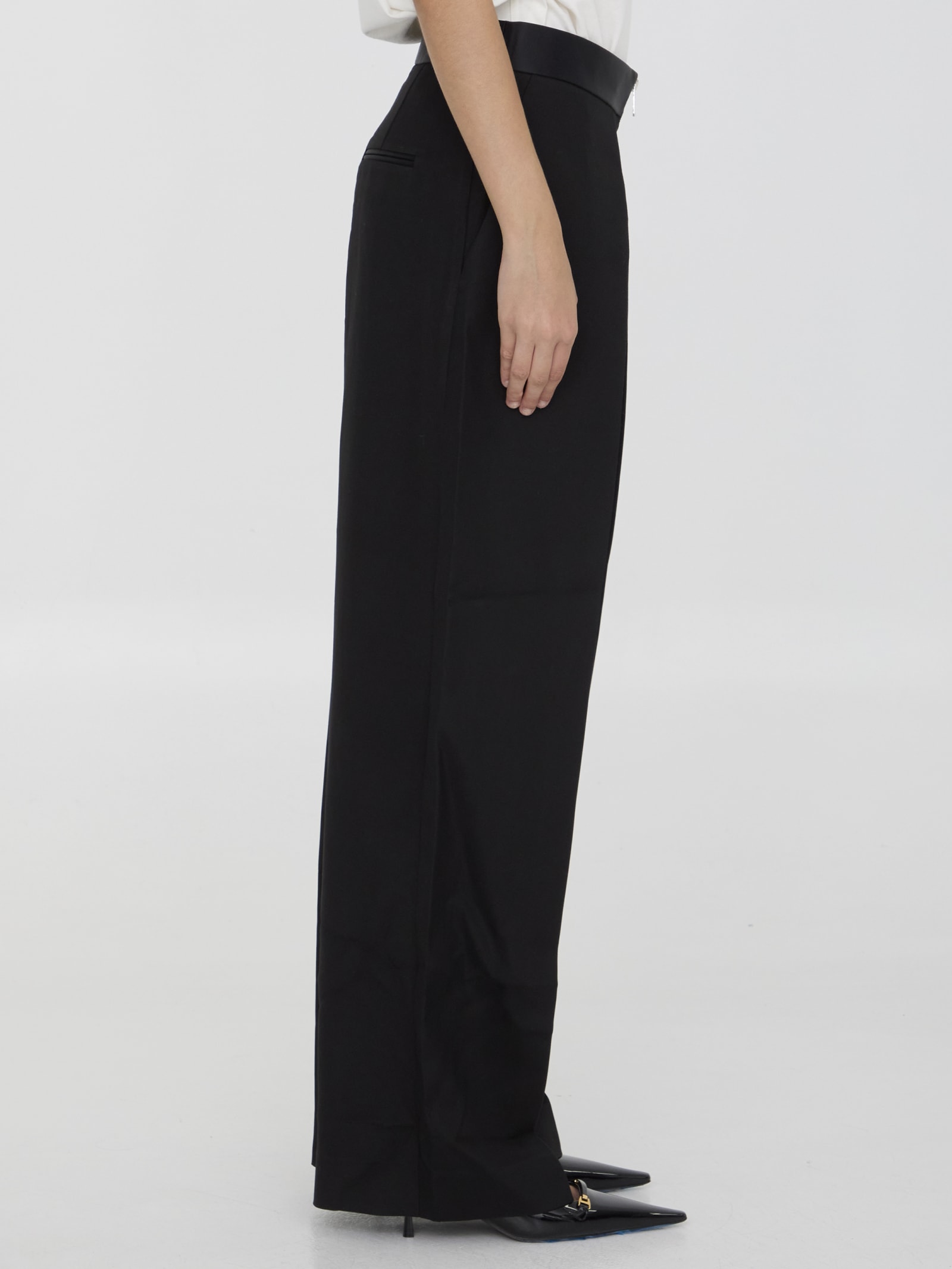 Shop Khaite Marine Pants In Black