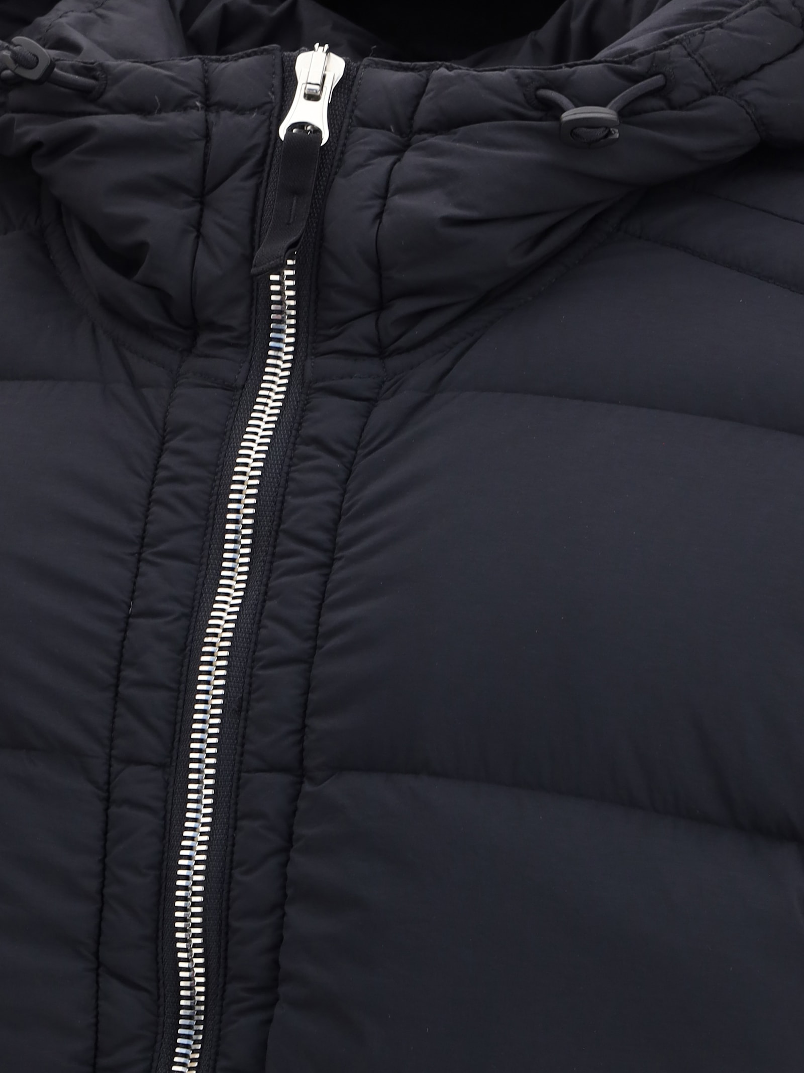 Stone Island Seamless Tunnel Hooded Down Jacket In Black
