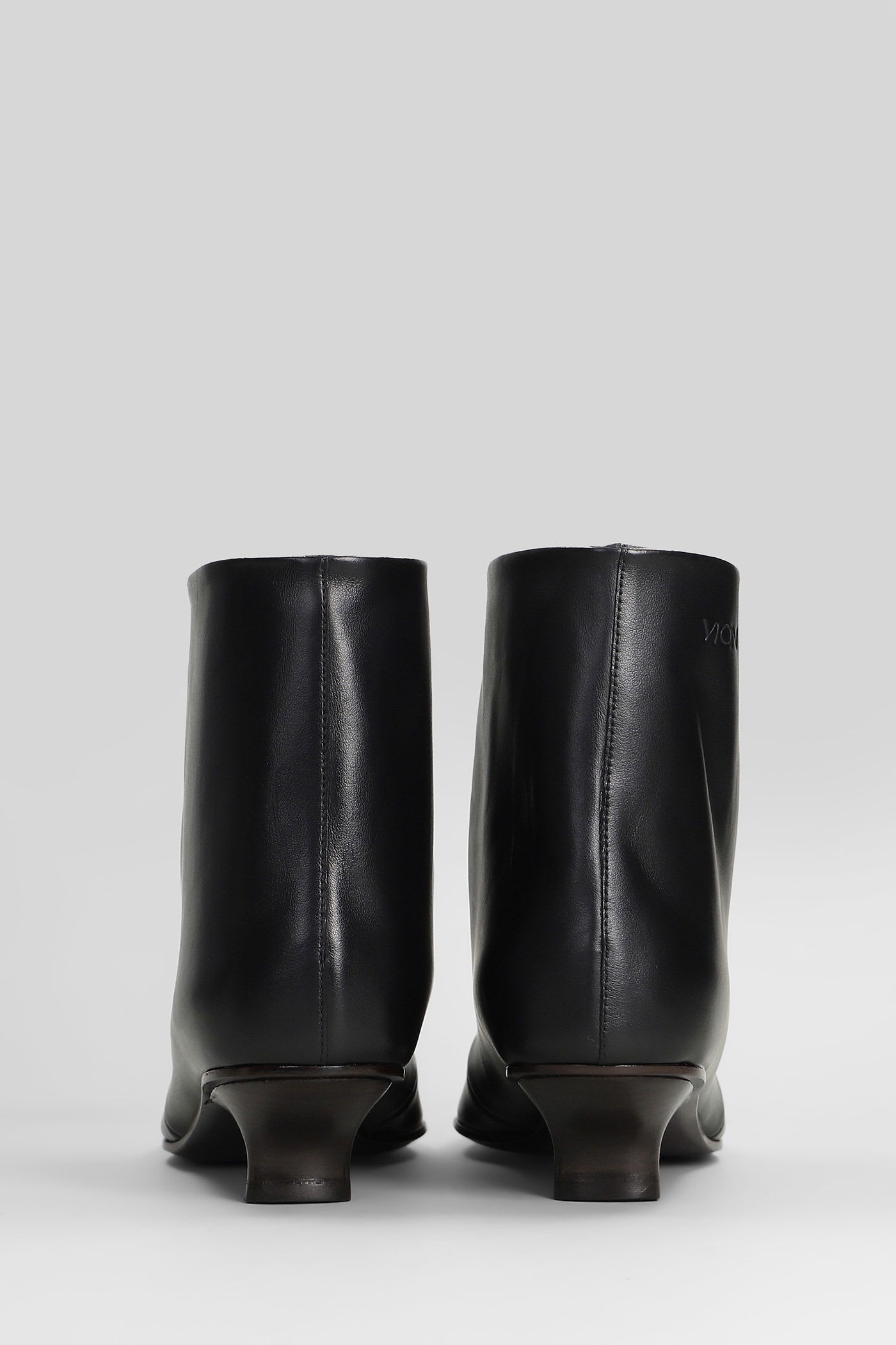 Vicini Cizin 30 Low Heels Ankle Boots In Black Leather In Black
