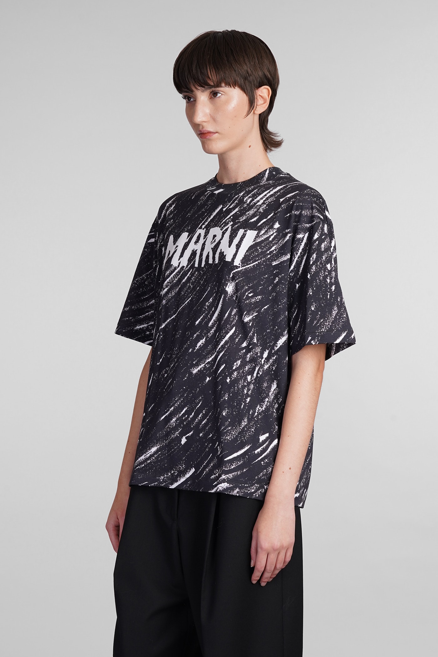 Shop Marni T-shirt In Black Cotton