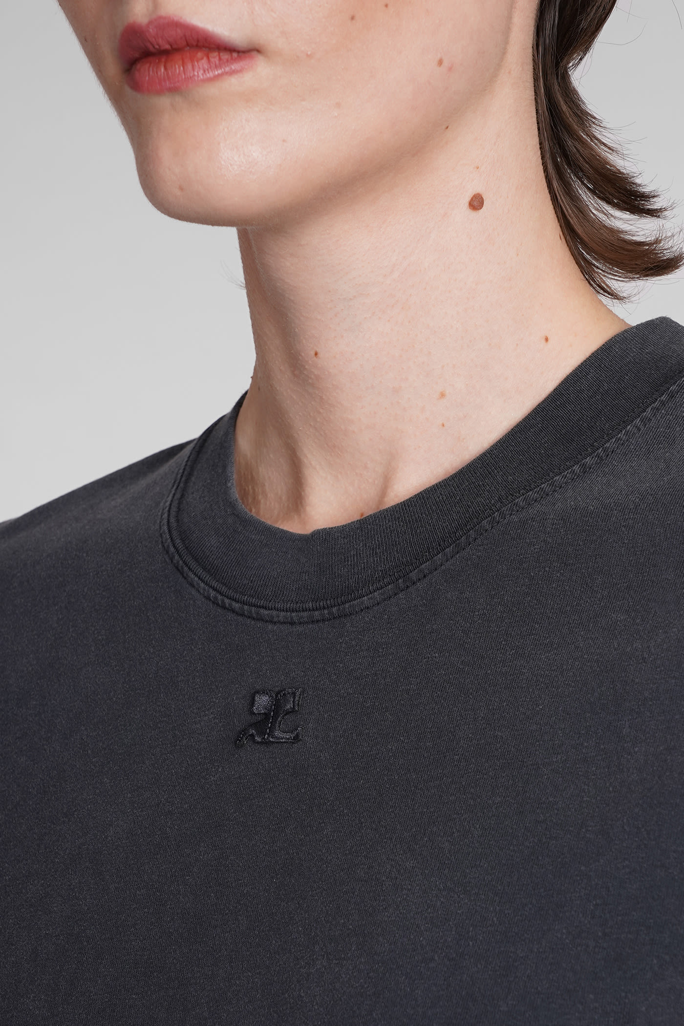Shop Courrèges Ac Straight Stonewashed T-shirt In Grey