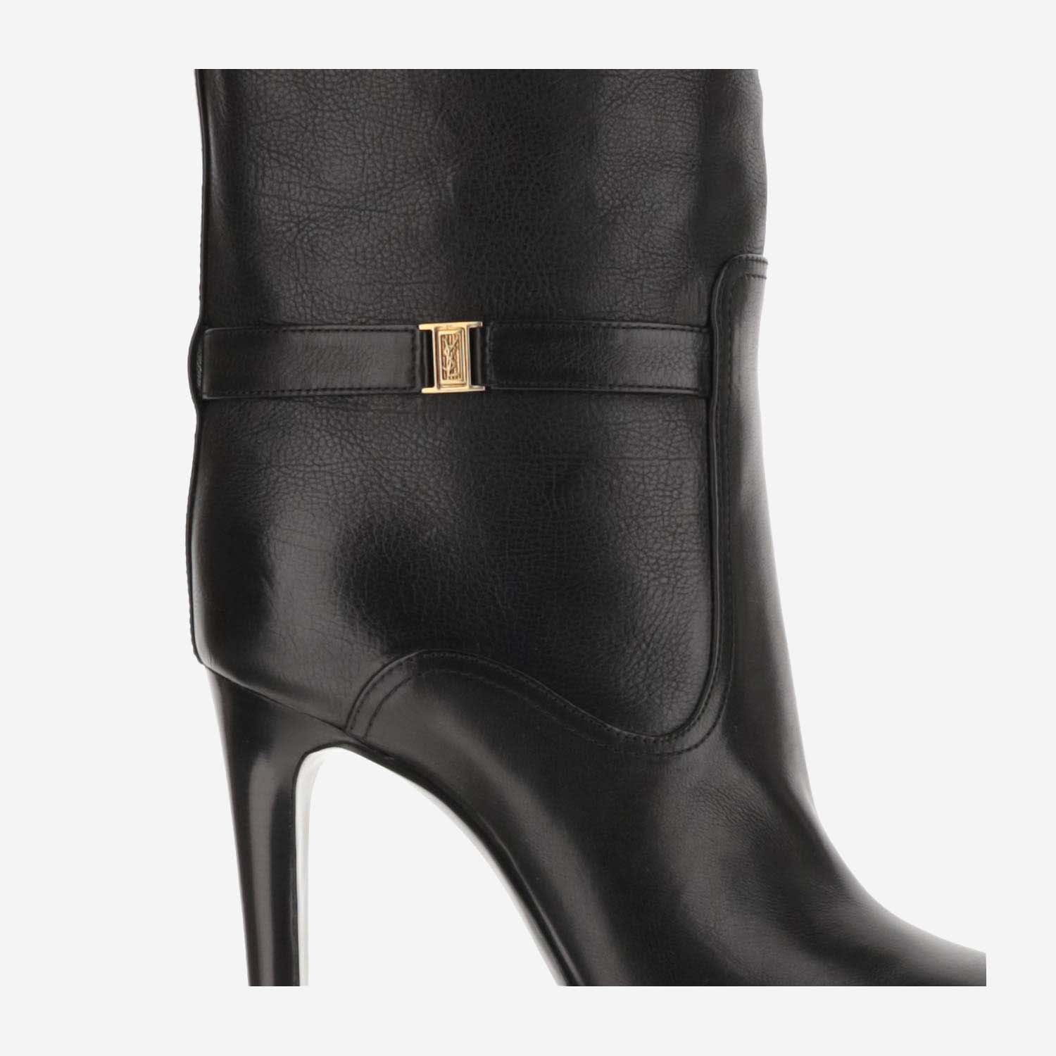 Saint Laurent Diane Grained Leather Boots In Black