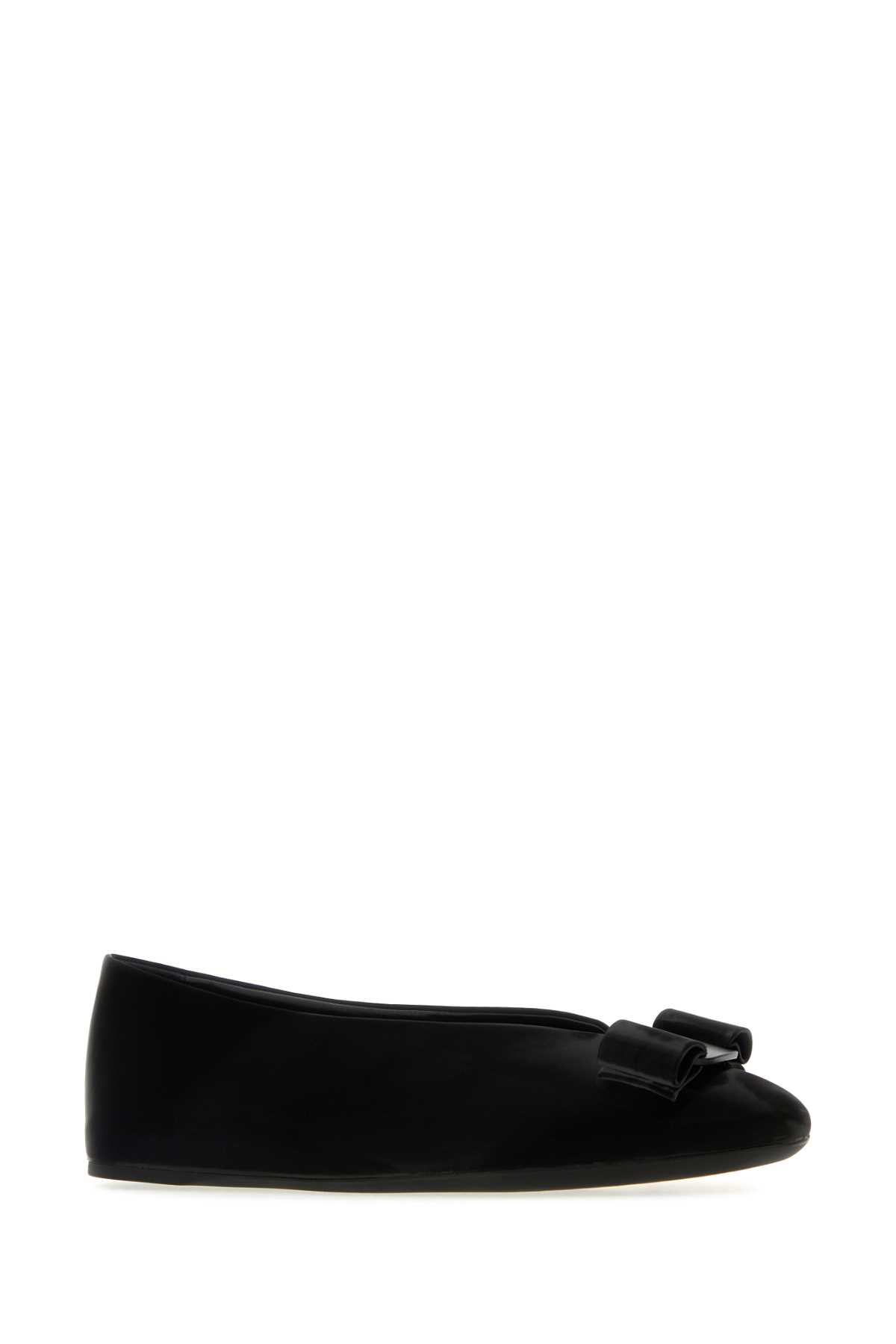 Ferragamo Leather Round Toe Ballerina Shoes With Bow Detail In Black