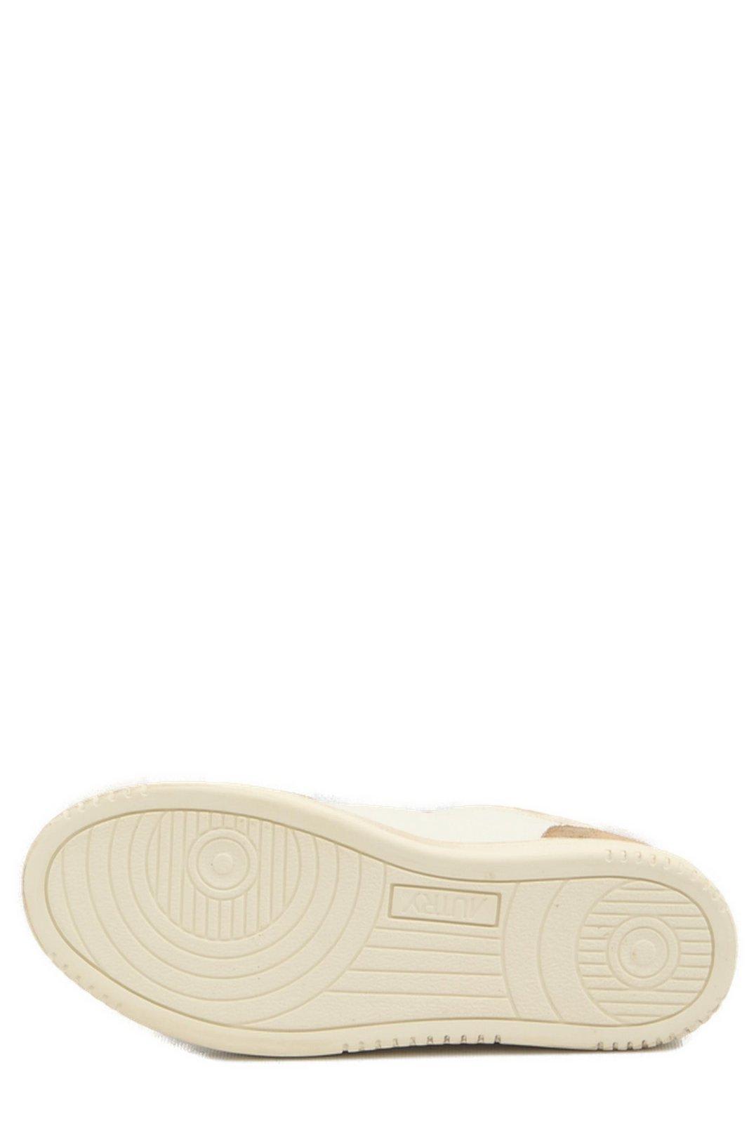 Autry Medalist Super Vintage Low-top Sneakers In Leat/suede Cogn/micr